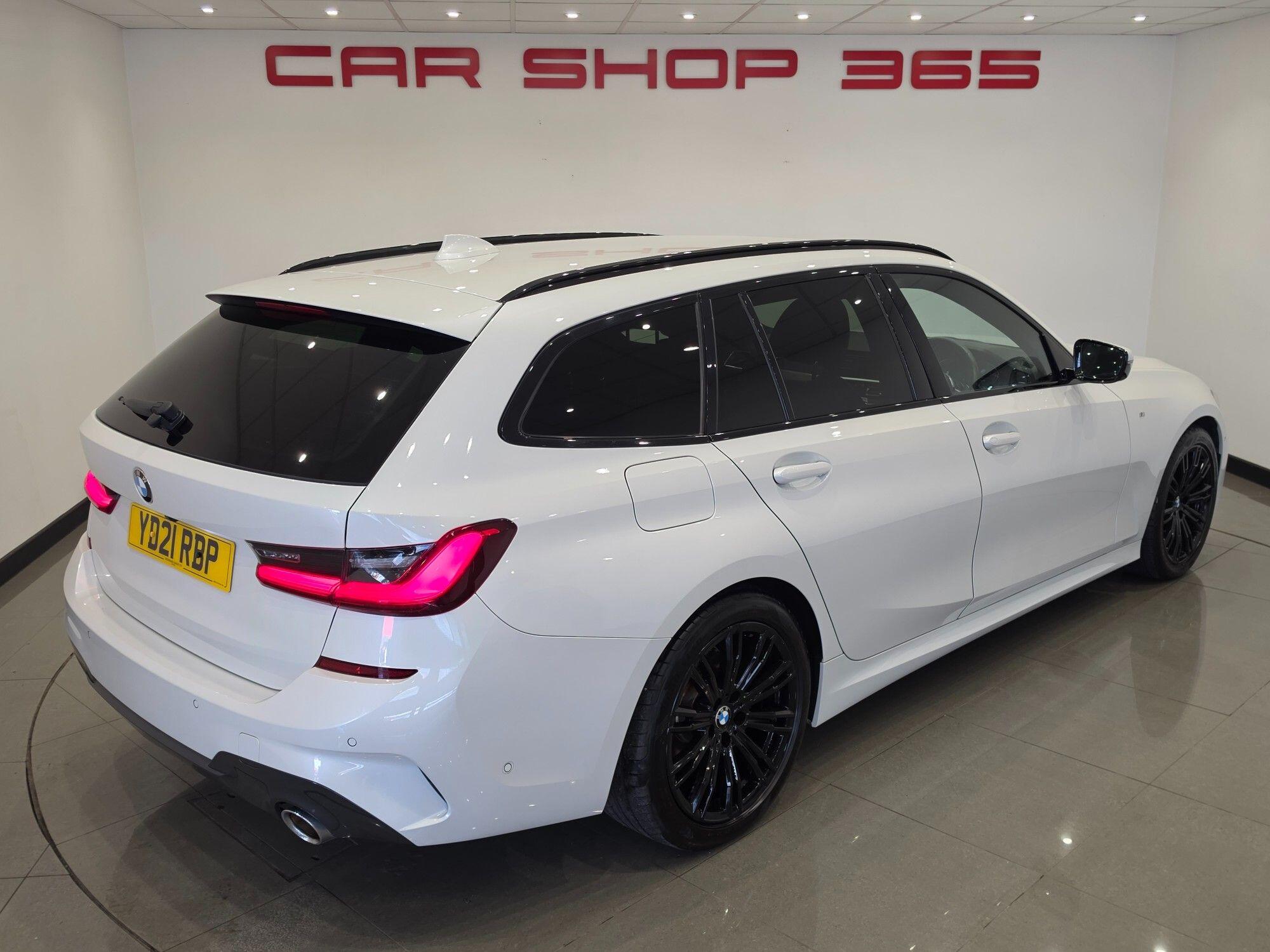 BMW 3 Series view 4