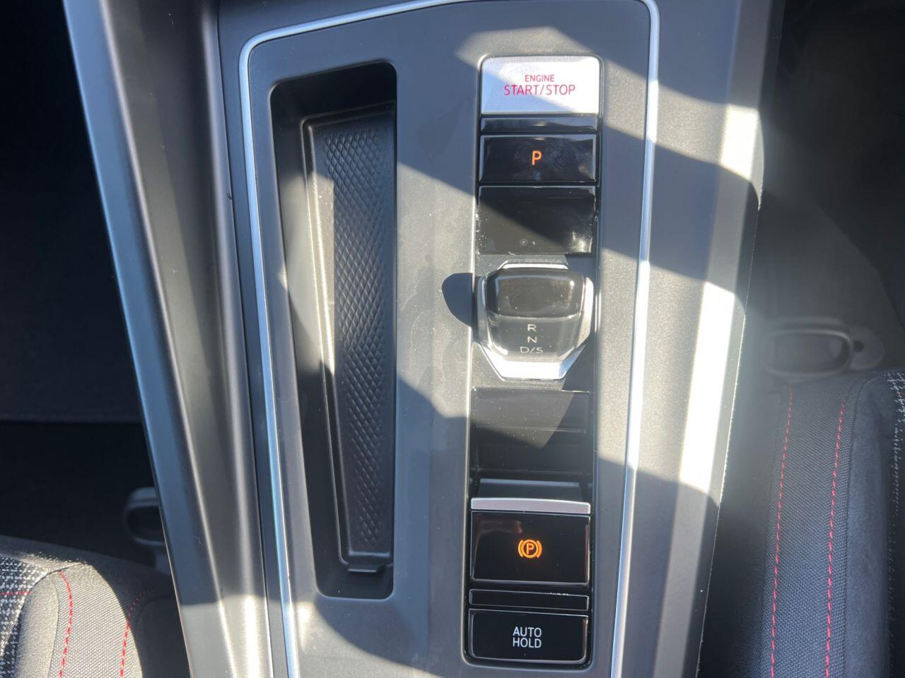 Volkswagen Golf view 12