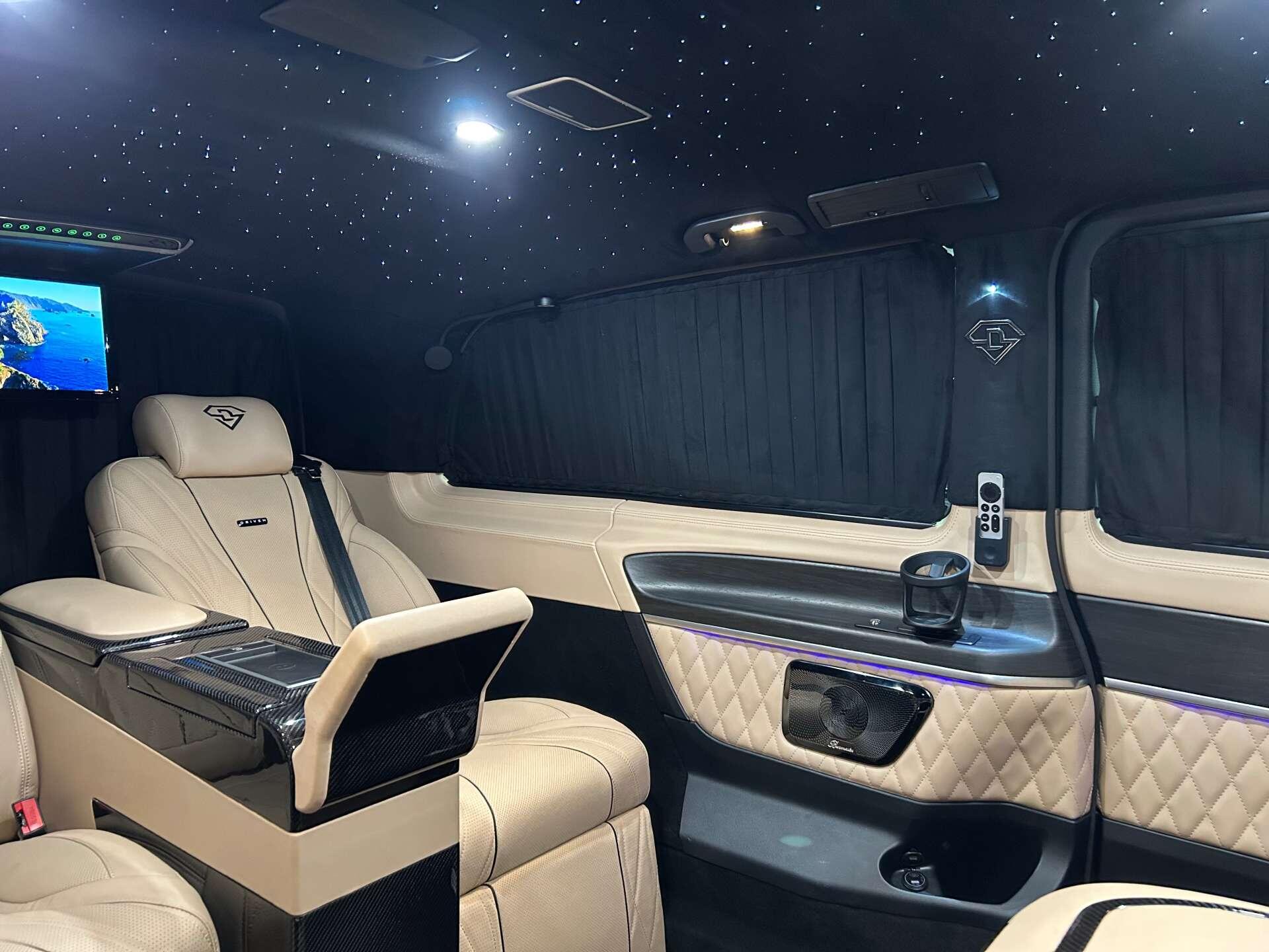 Mercedes-Benz V Class view 18