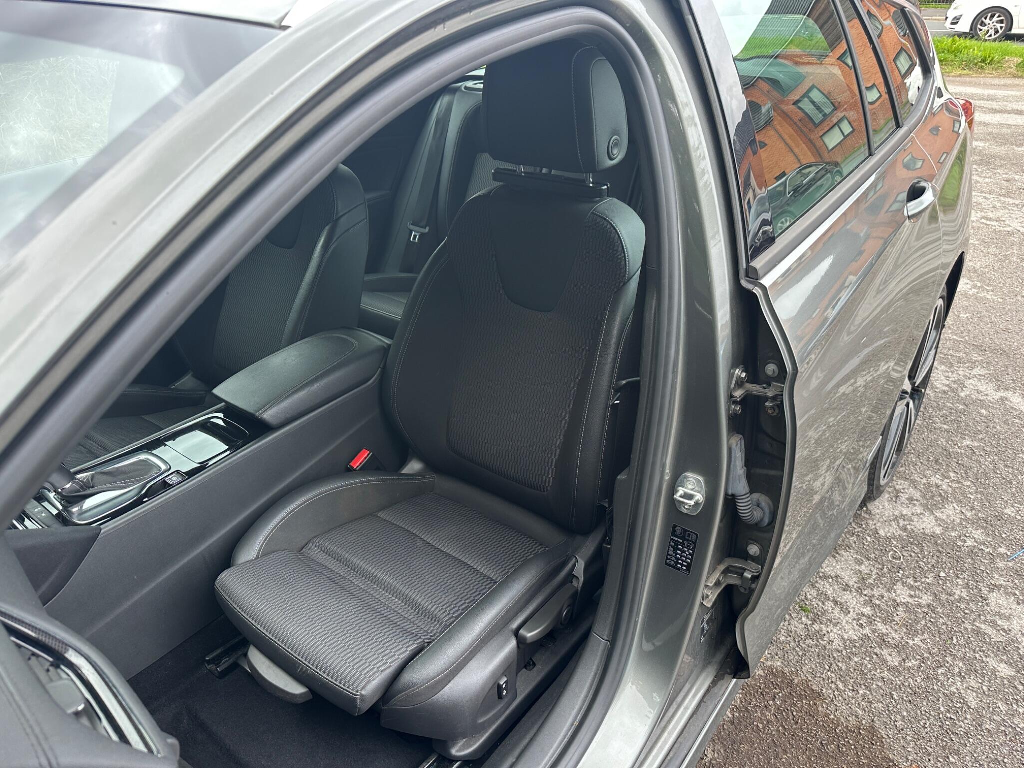 Vauxhall Insignia view 22
