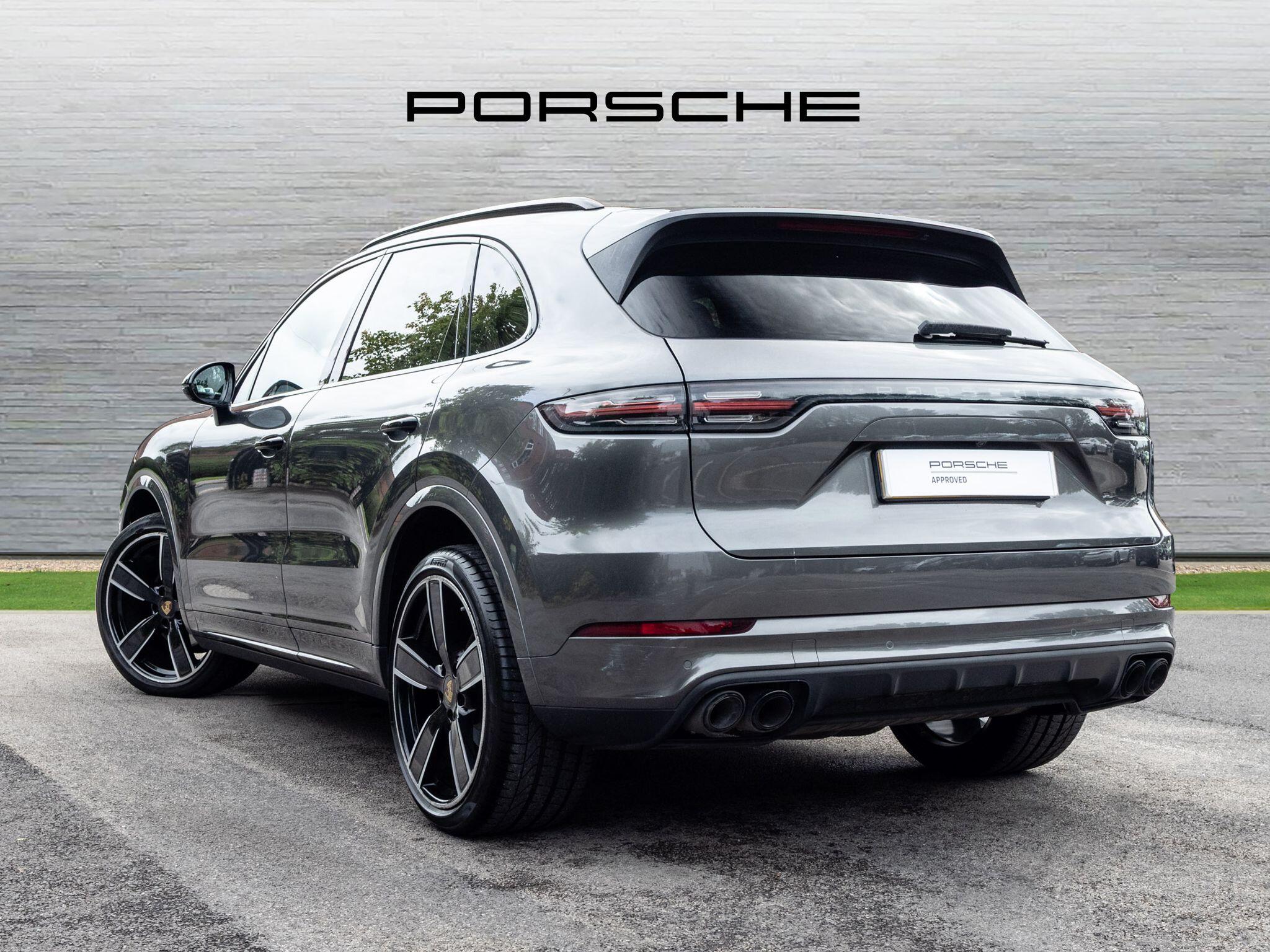 Porsche Cayenne view 4