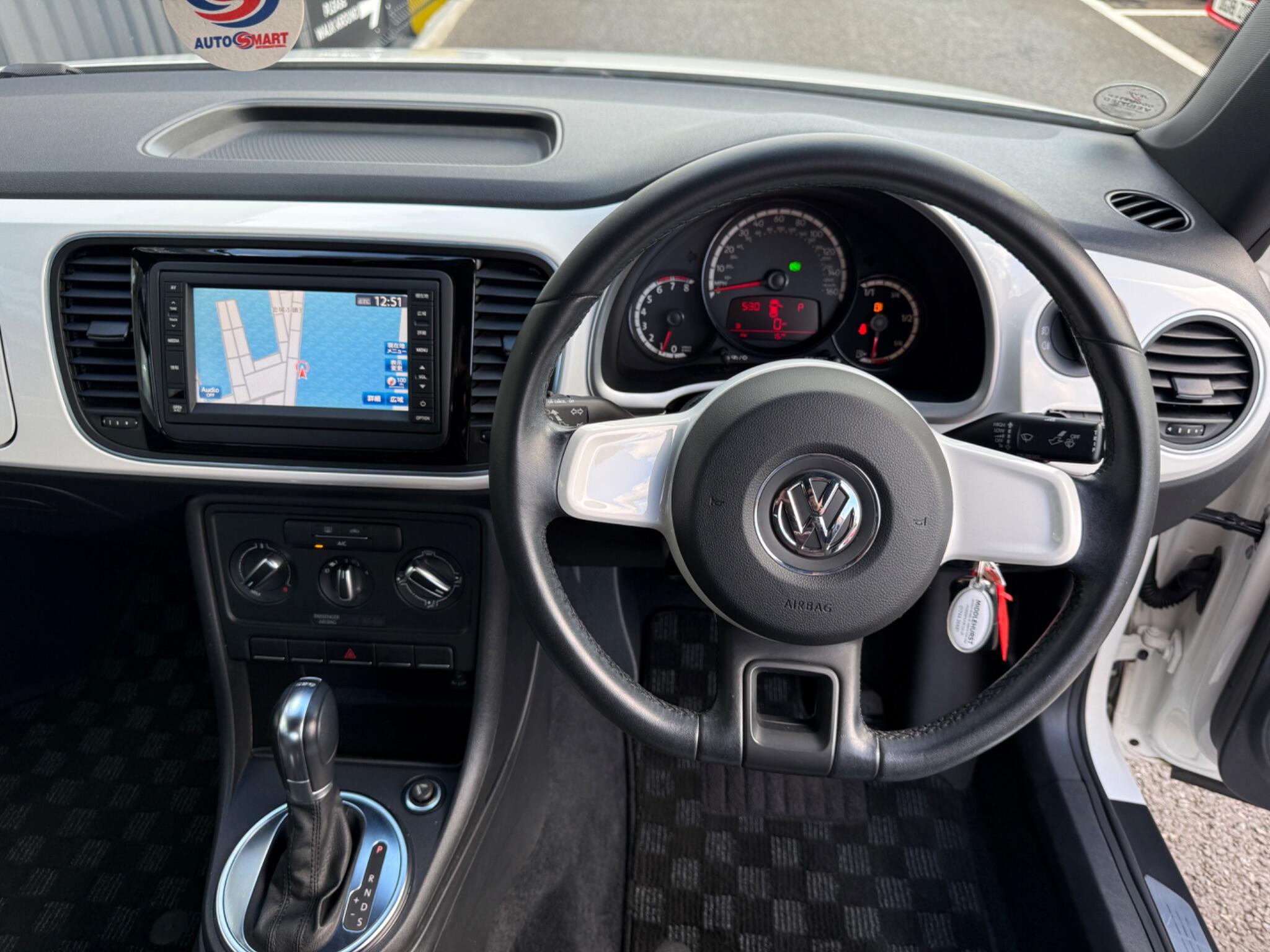 Volkswagen Beetle view 67