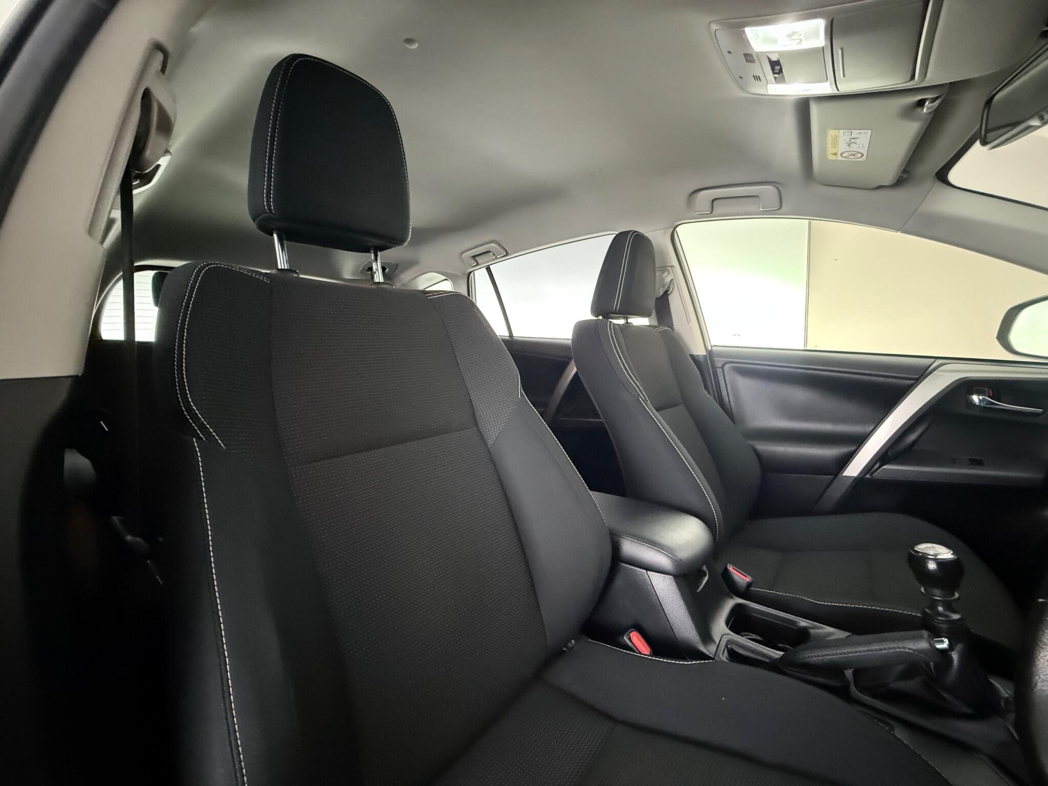 Toyota Rav4 view 25
