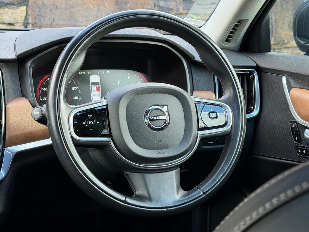 Volvo S90 view 26