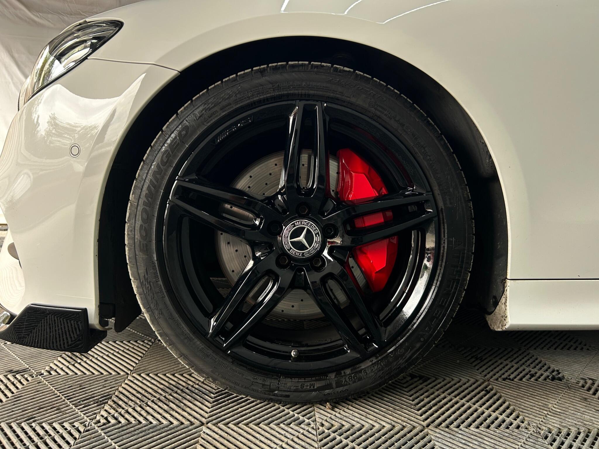 Mercedes-Benz E-Class view 33
