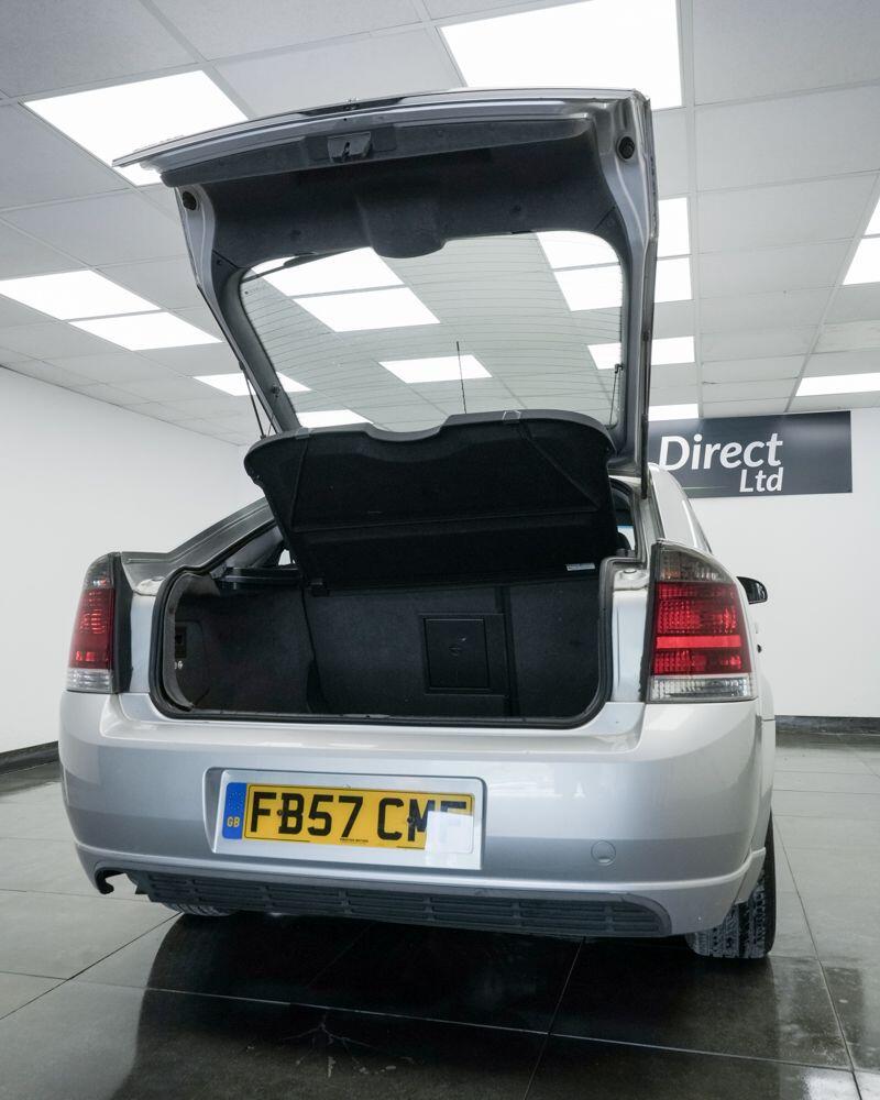 Vauxhall Vectra view 8