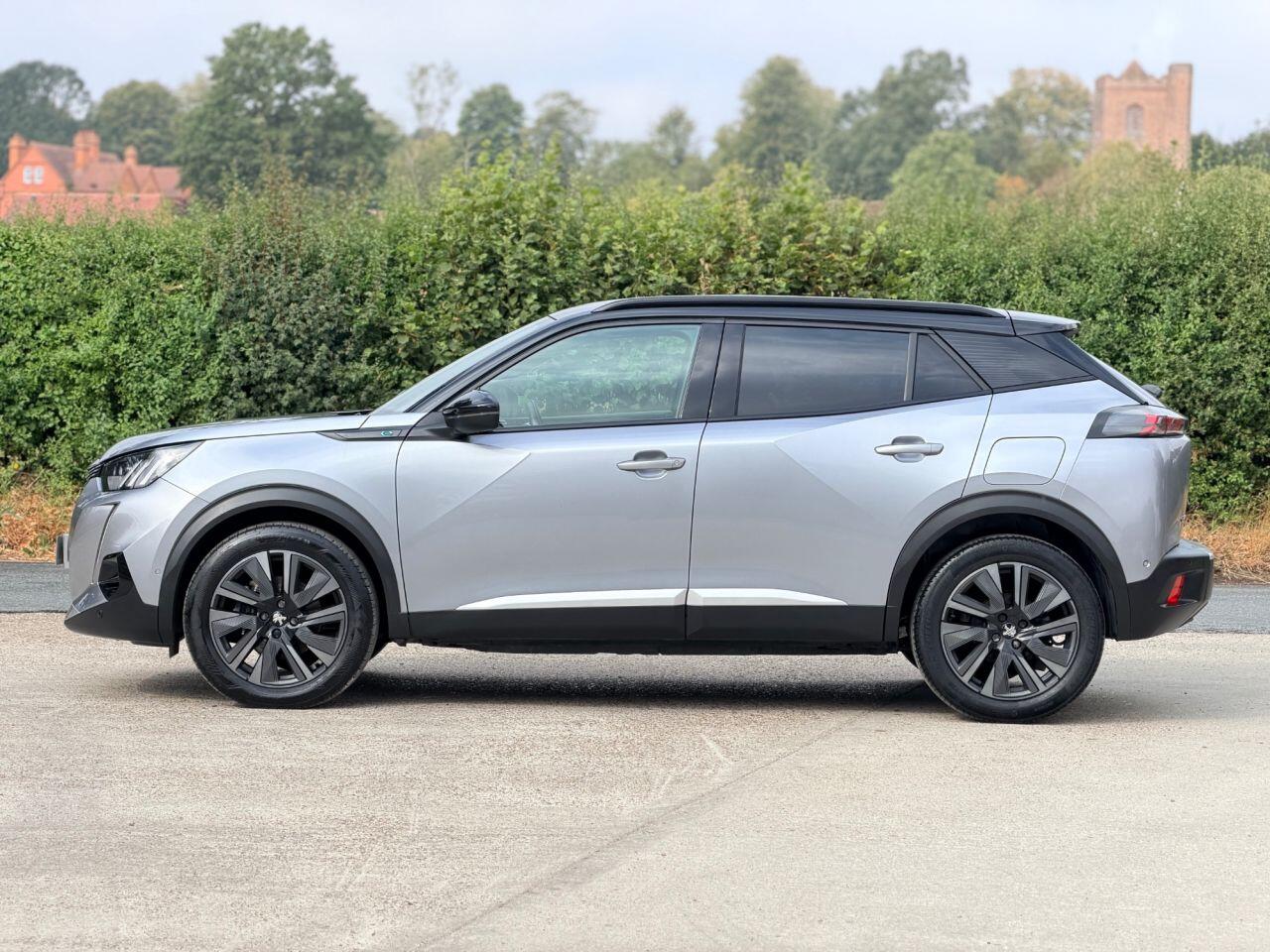 Peugeot E-2008 view 8