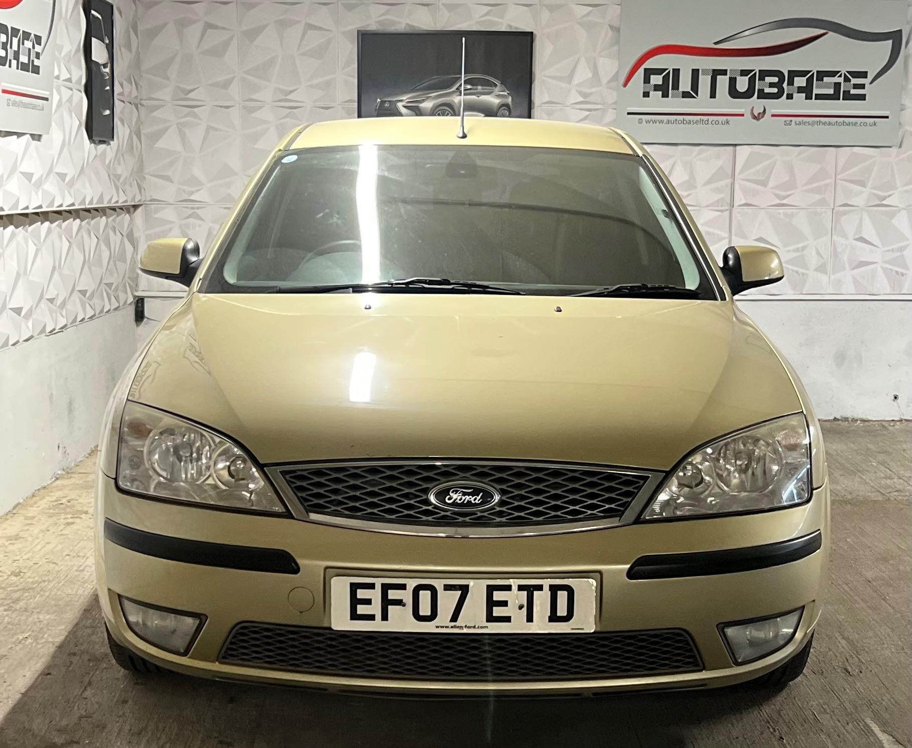 Ford Mondeo view 2