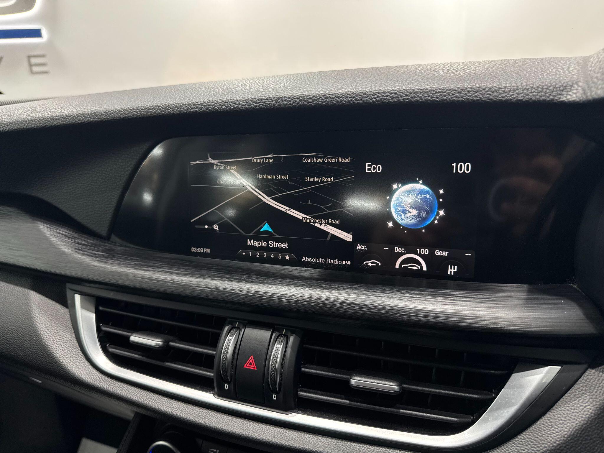 Alfa Romeo Stelvio view 29