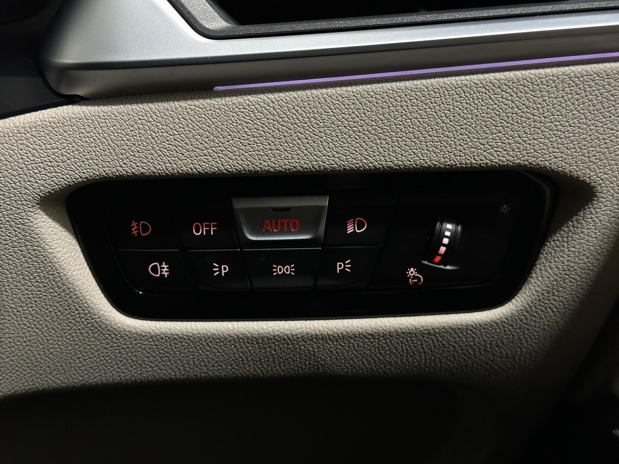 BMW 3 Series view 18