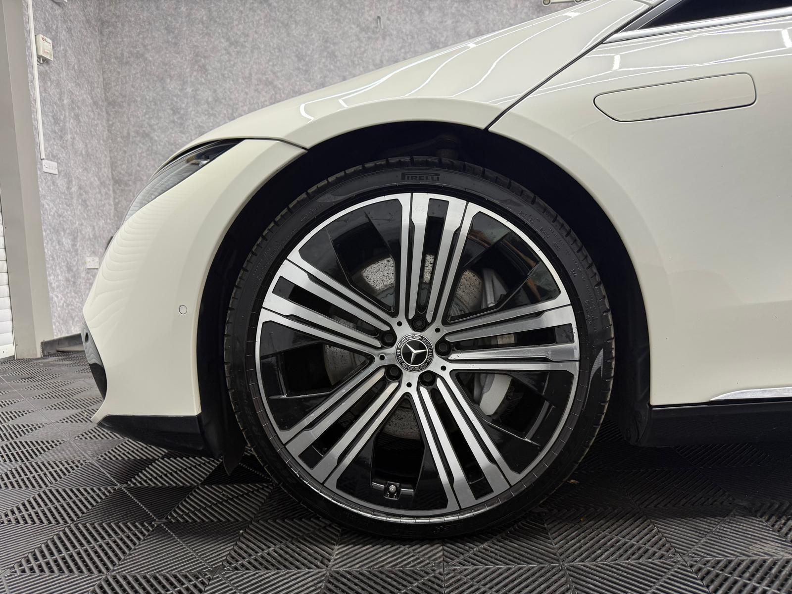 Mercedes-Benz Eqs view 50