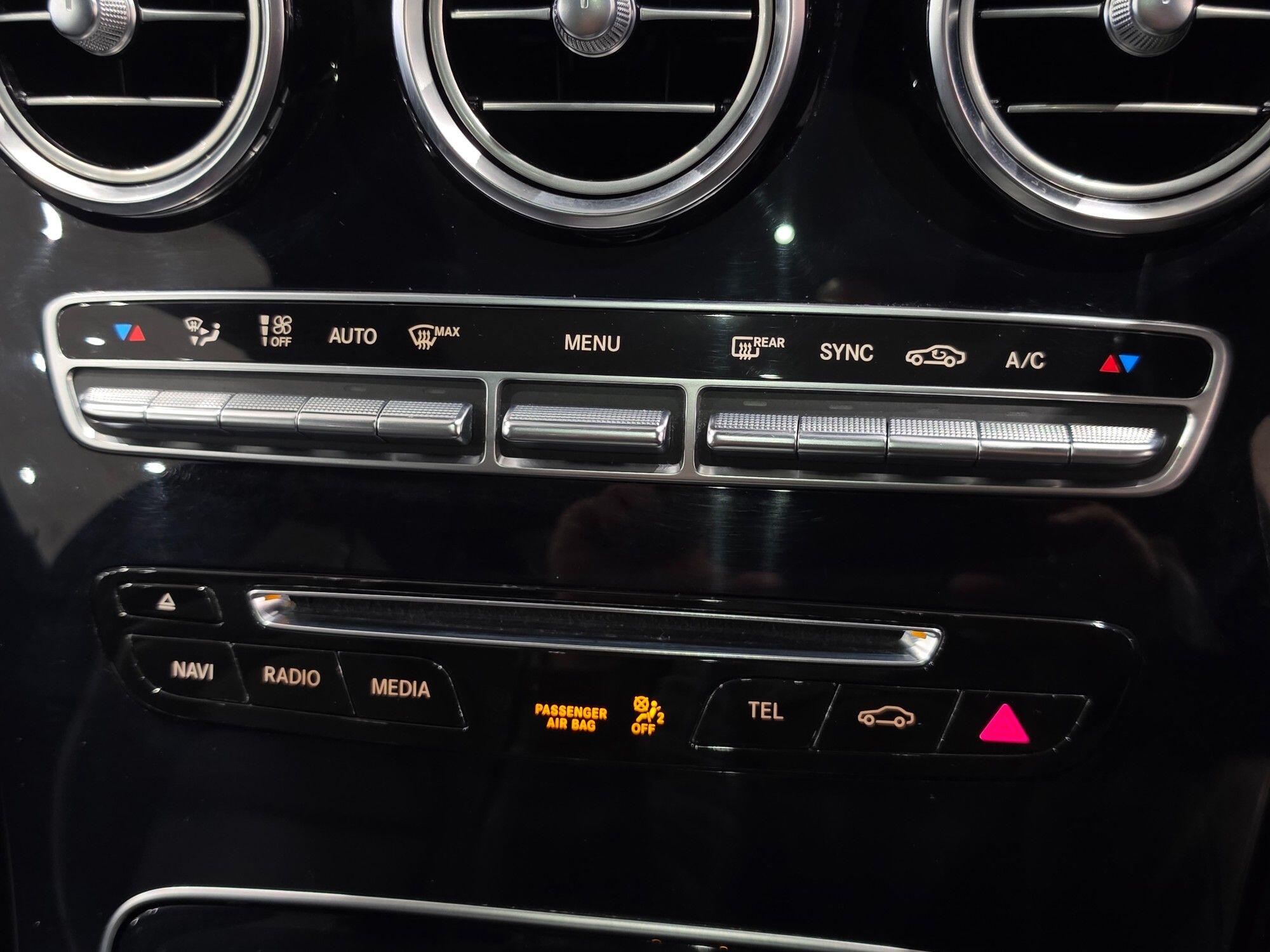 Mercedes-Benz GLC view 90