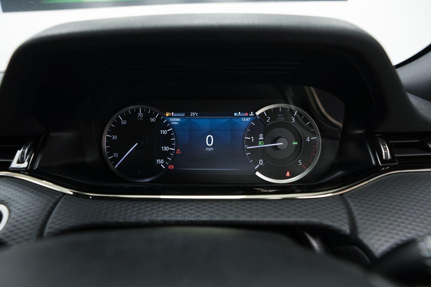 Land Rover Range Rover Evoque view 23