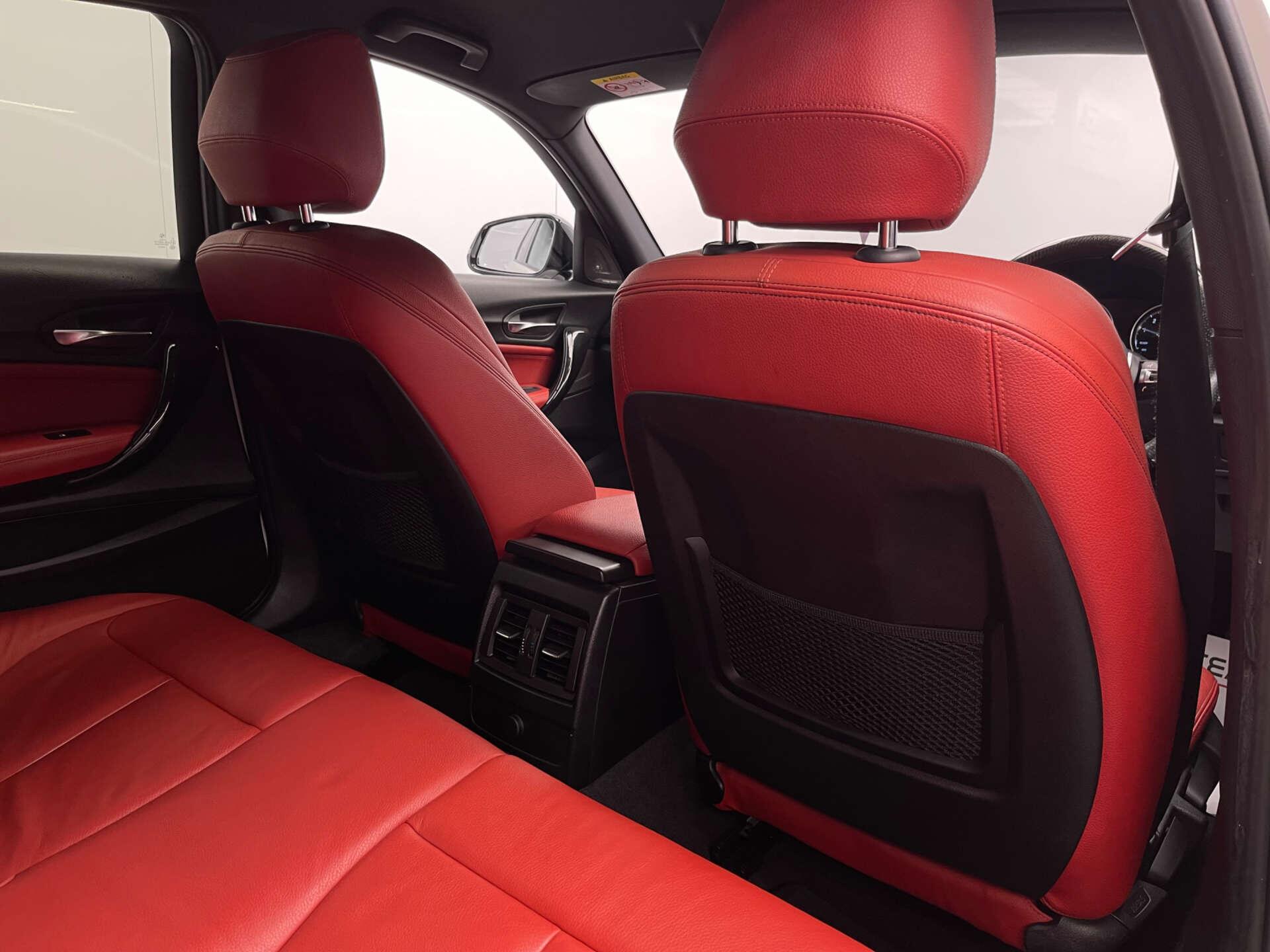 BMW 1 Series view 14
