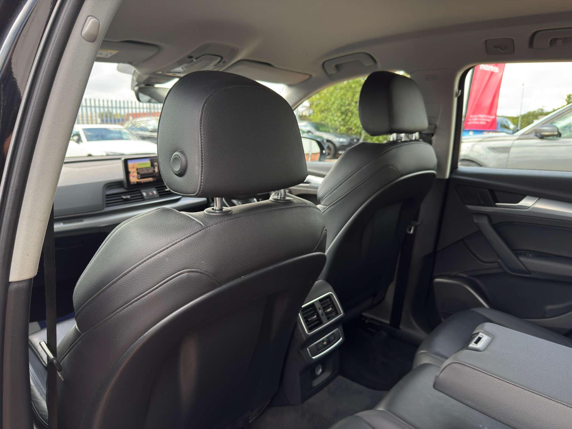 Audi Q5 view 35