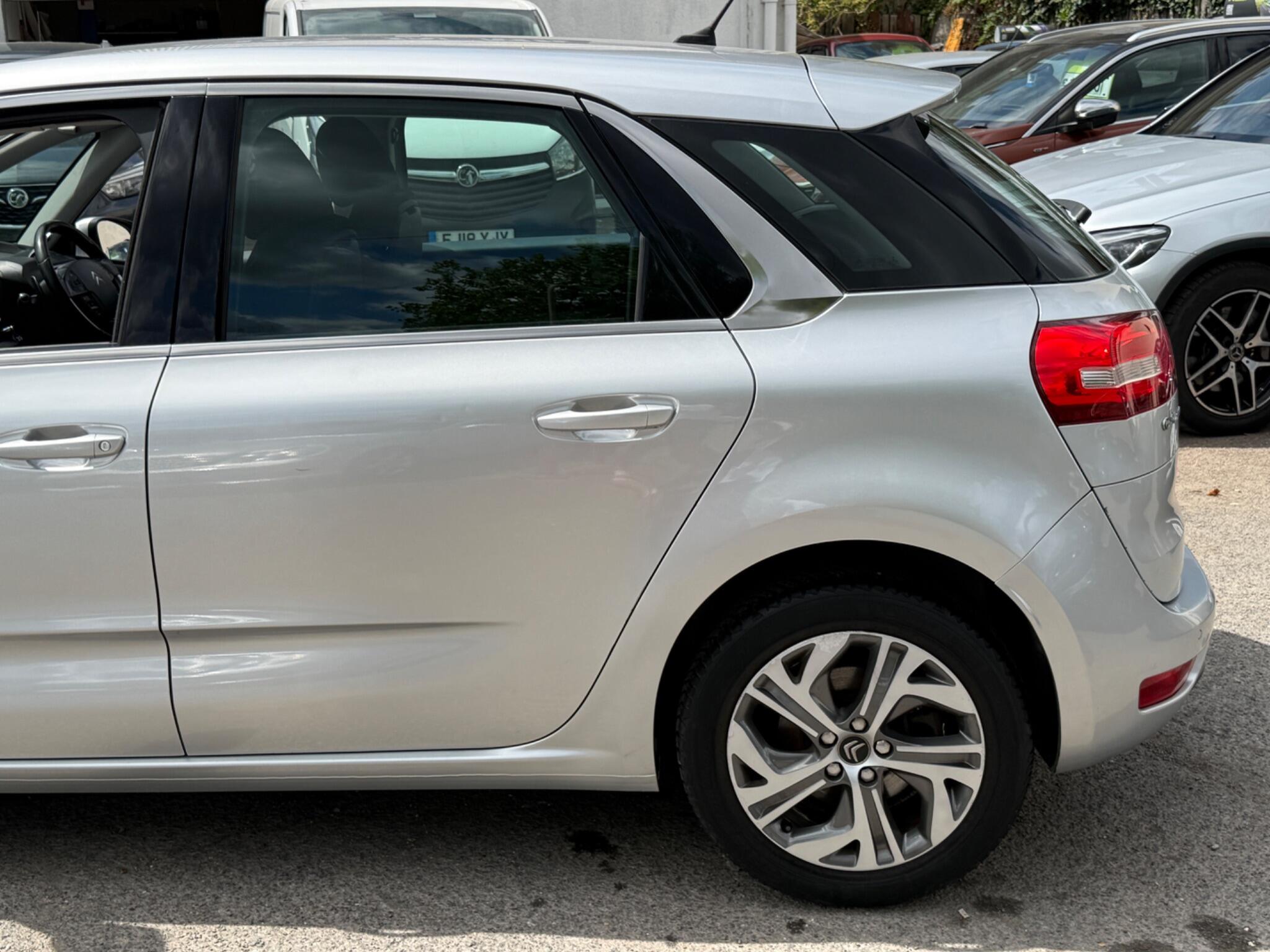 Citroen C4 Picasso - Image 12