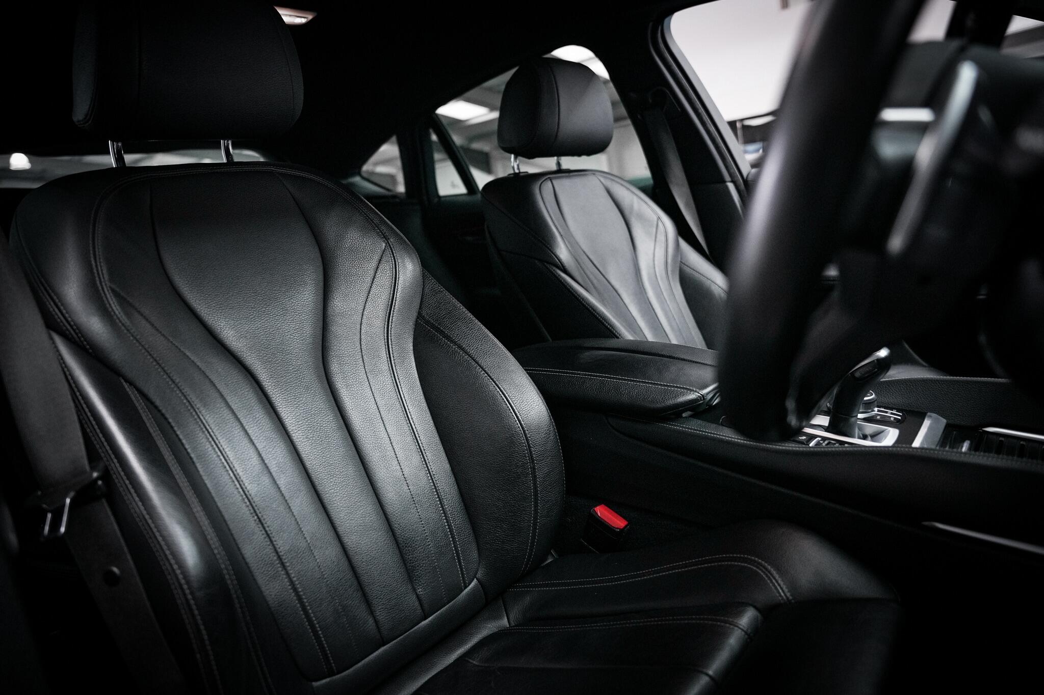 BMW X6 view 18