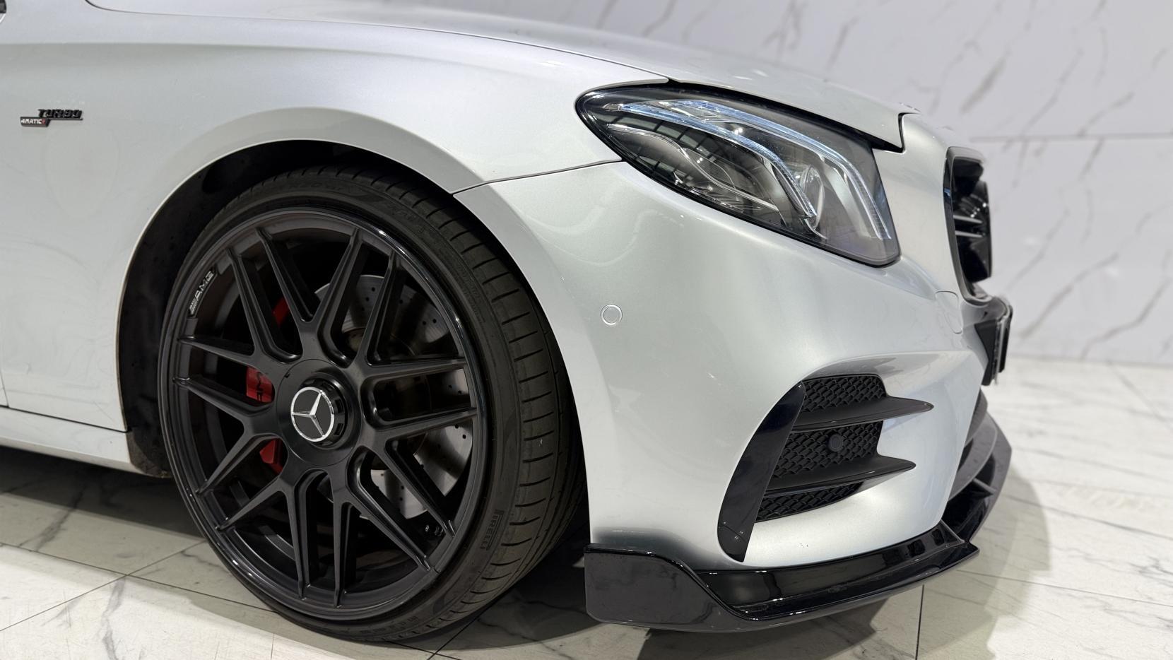 Mercedes-Benz E Class view 40