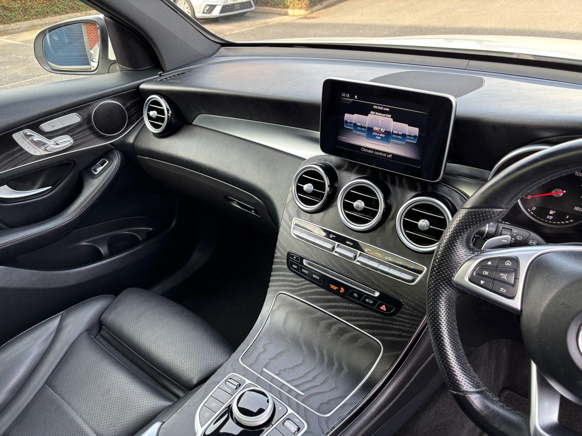 Mercedes-Benz GLC view 12
