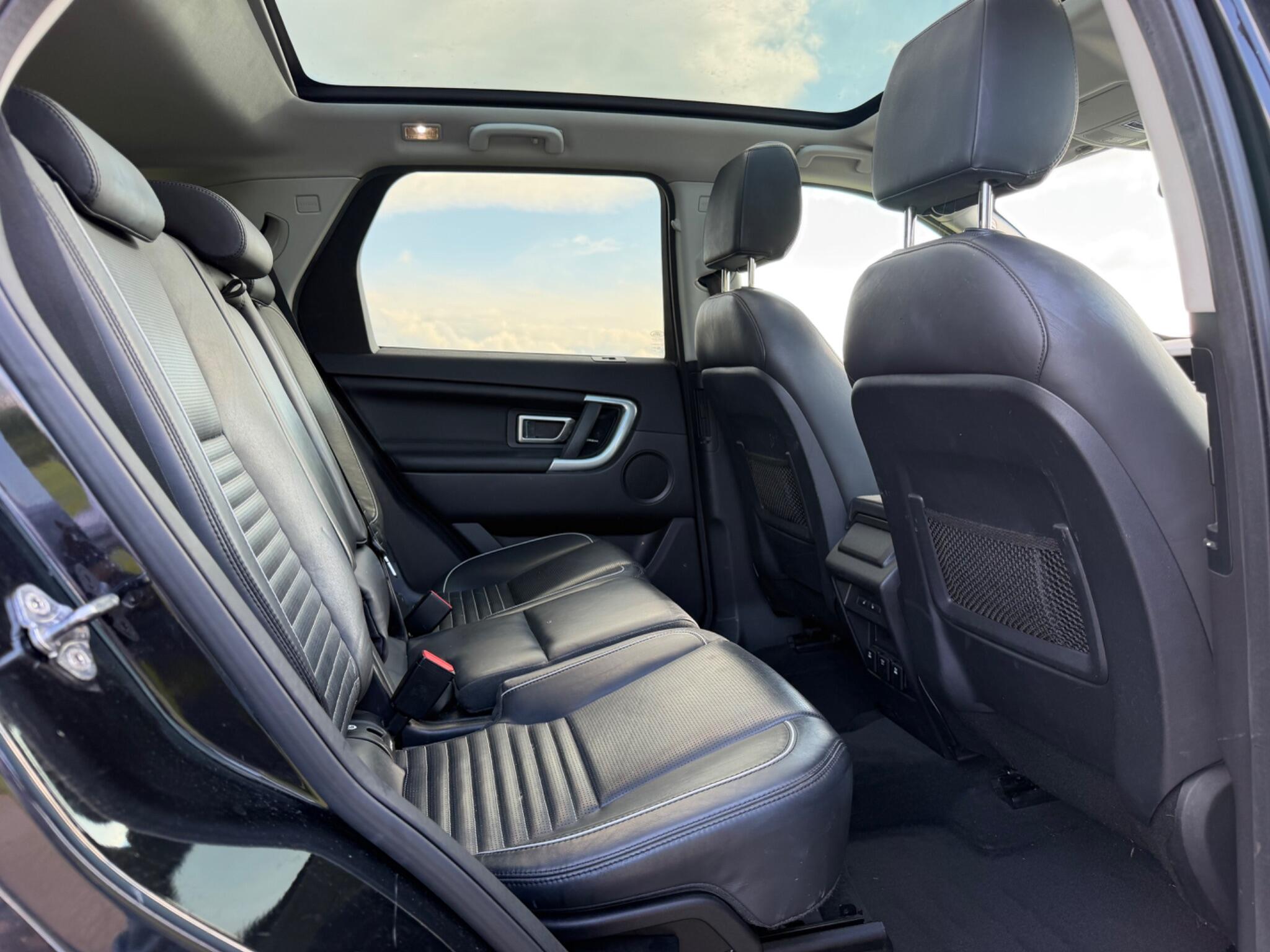Land Rover Discovery Sport view 14