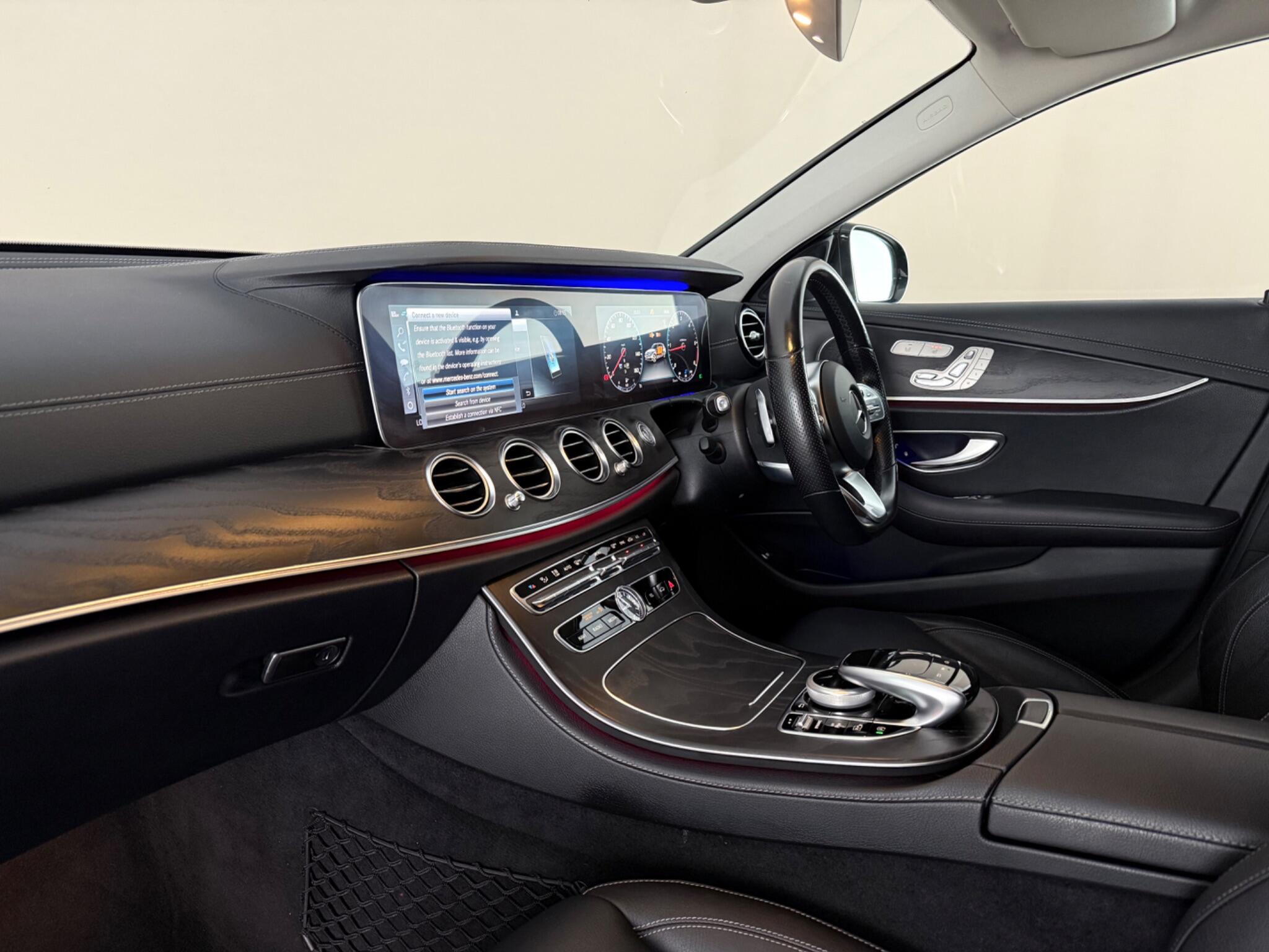 Mercedes-Benz E-Class view 4
