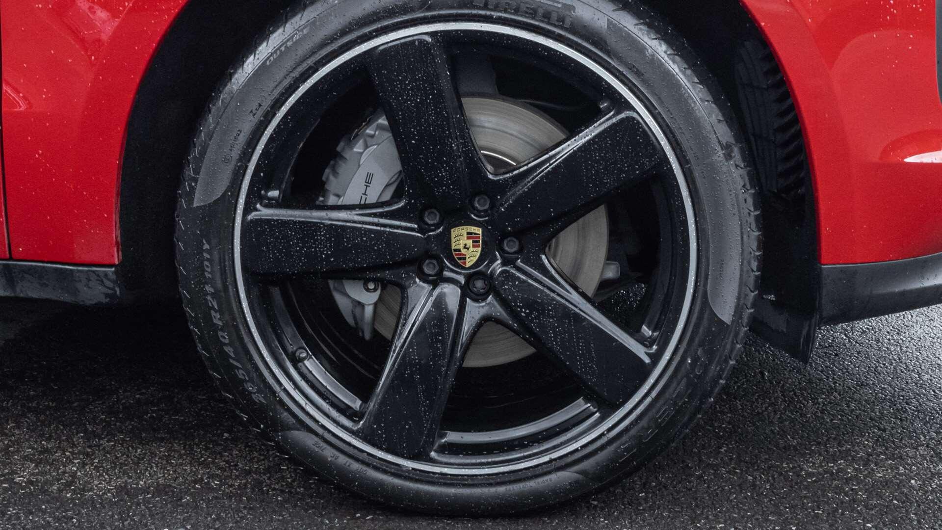 Porsche Macan view 6
