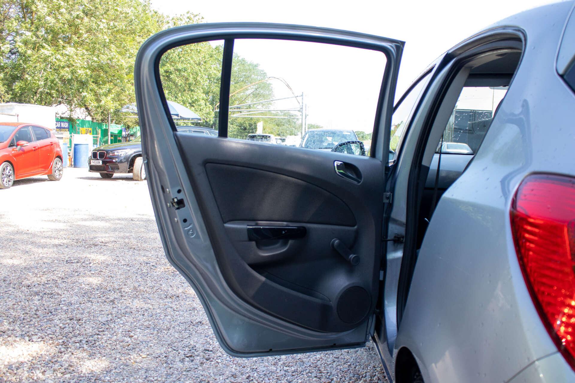 Vauxhall Corsa view 30
