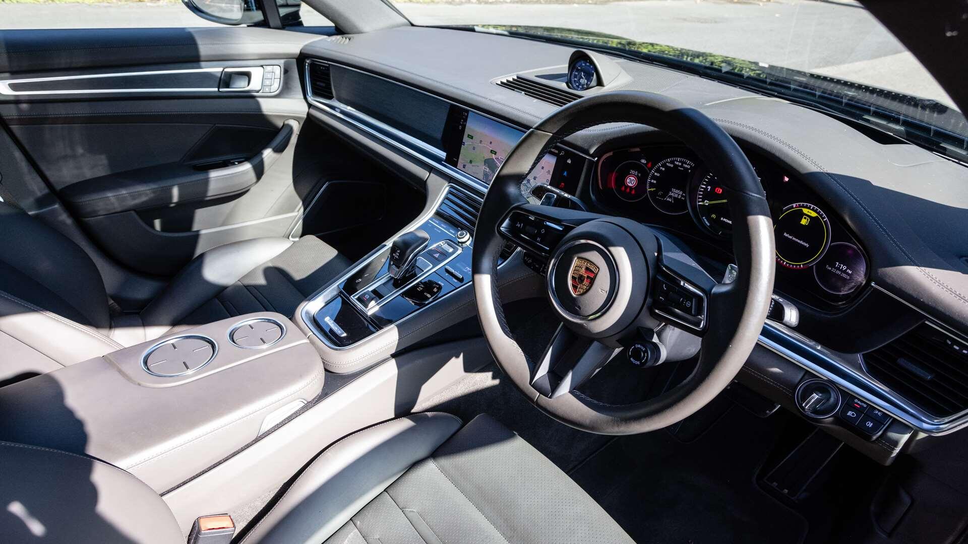 Porsche Panamera view 11