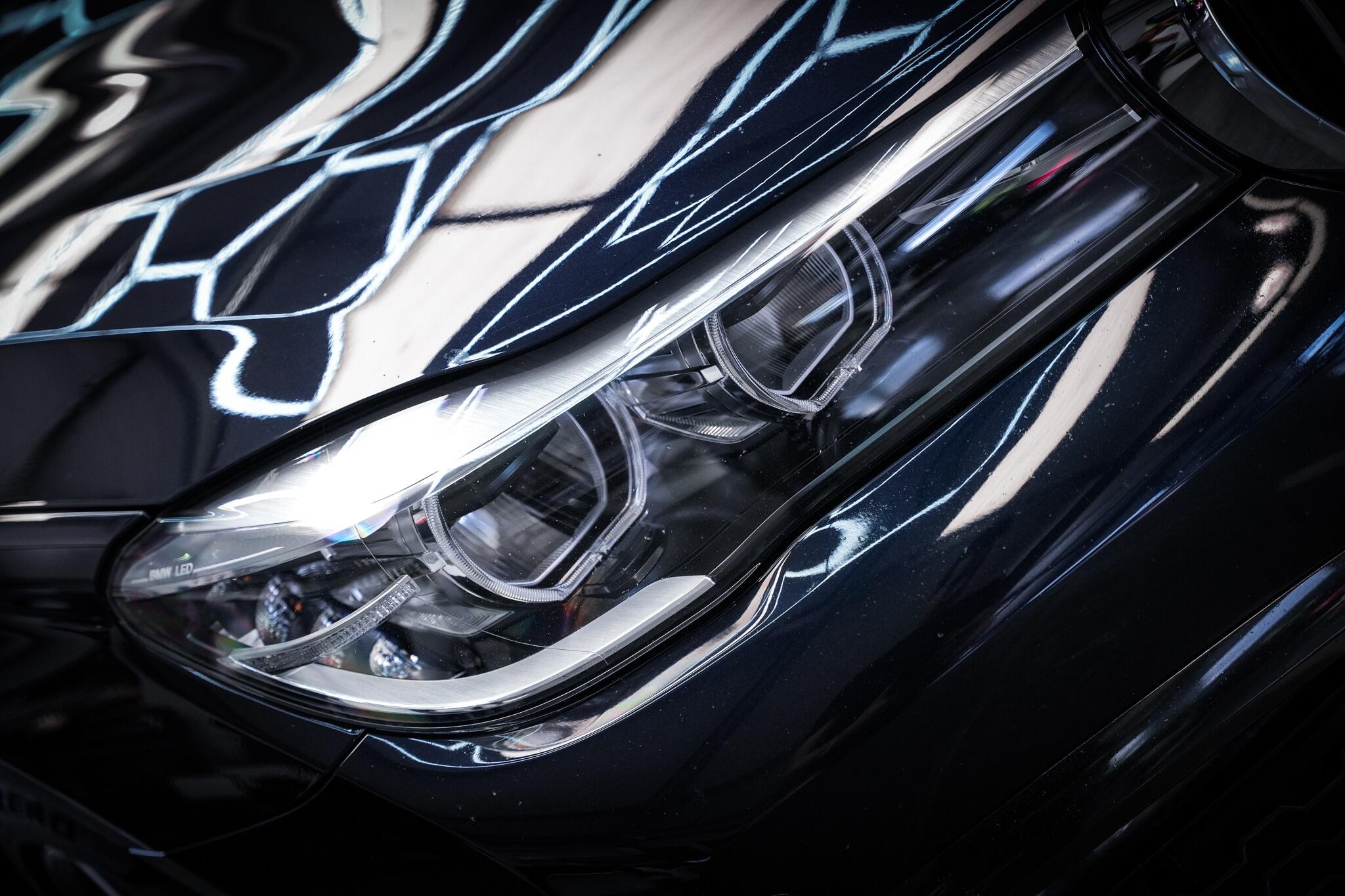 BMW 7 Series view 33