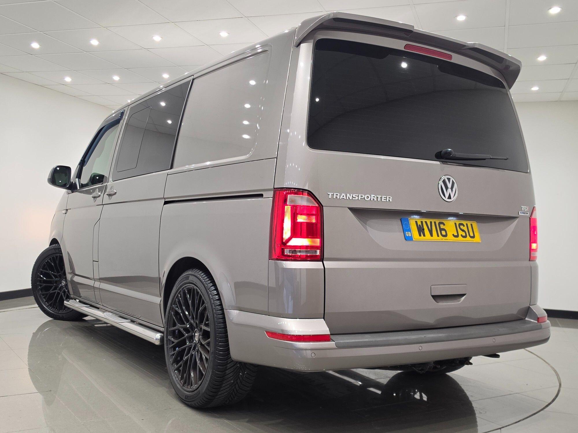 Volkswagen Transporter view 32