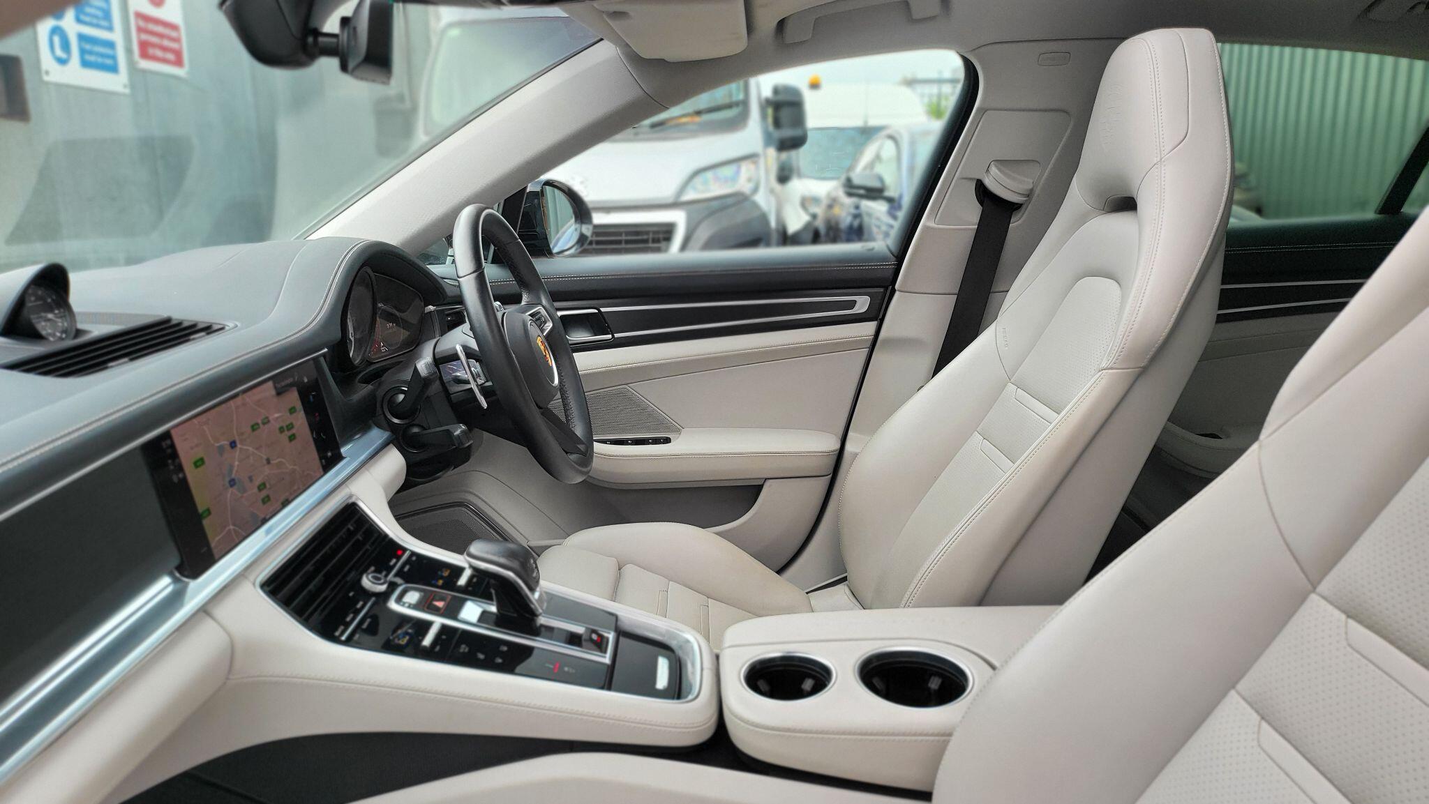 Porsche Panamera view 40