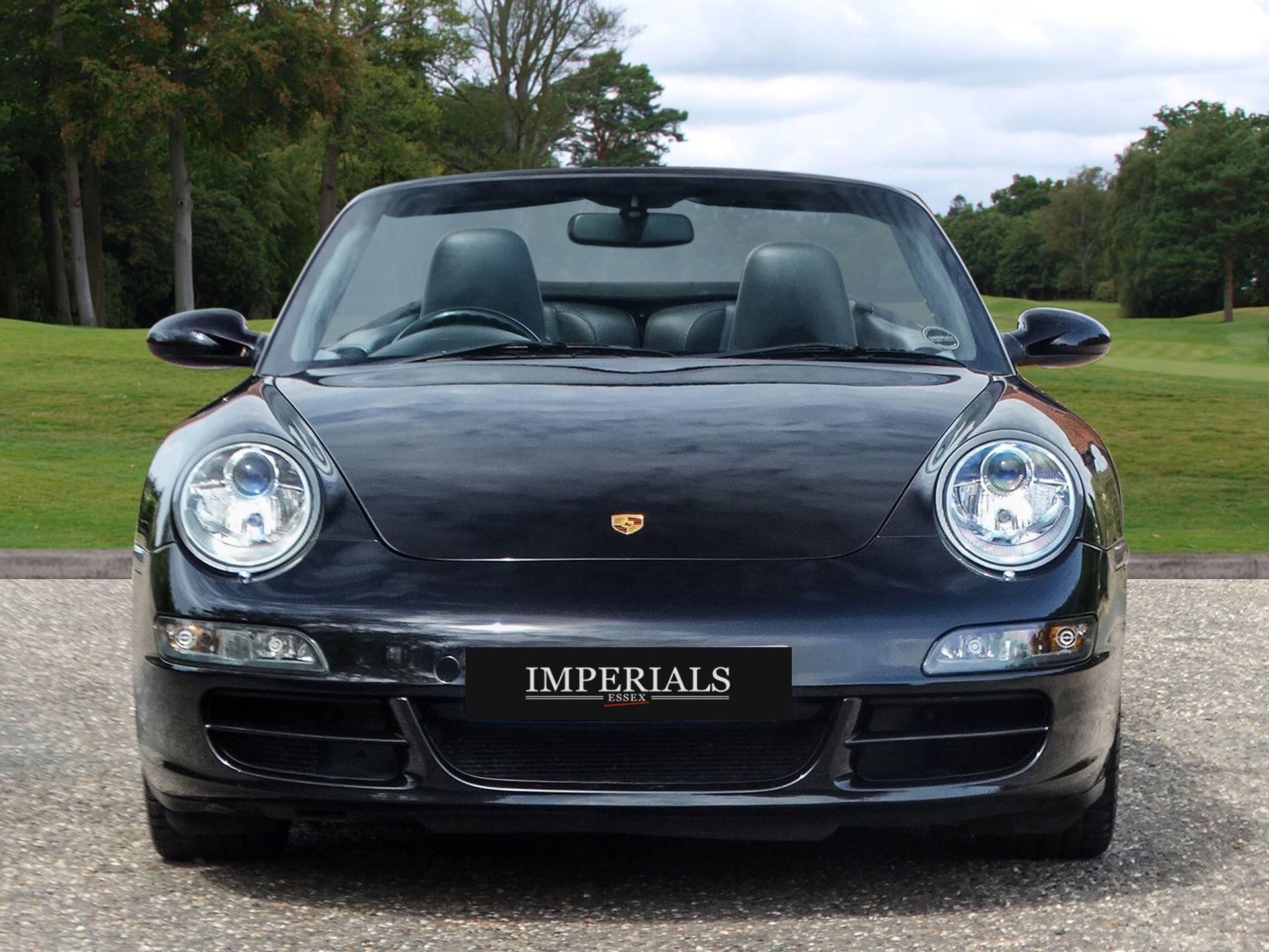 Porsche 911 view 9