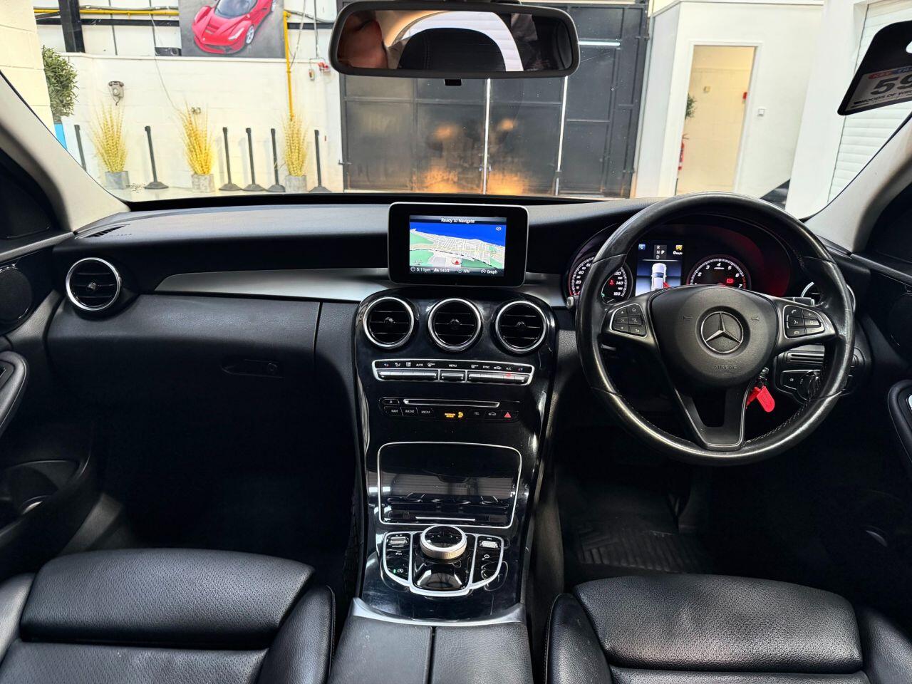 Mercedes-Benz C-Class view 32