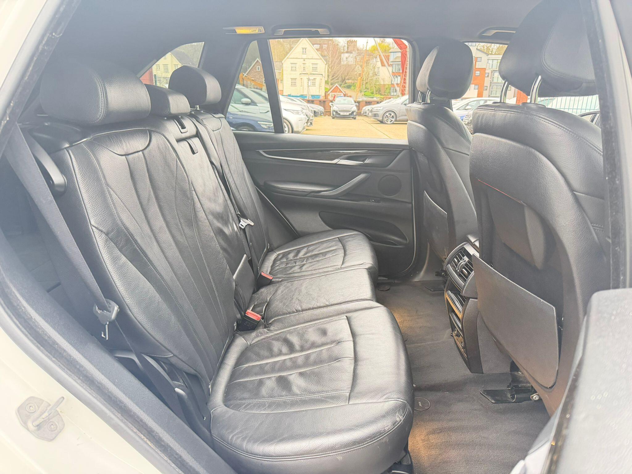 BMW X5 view 18