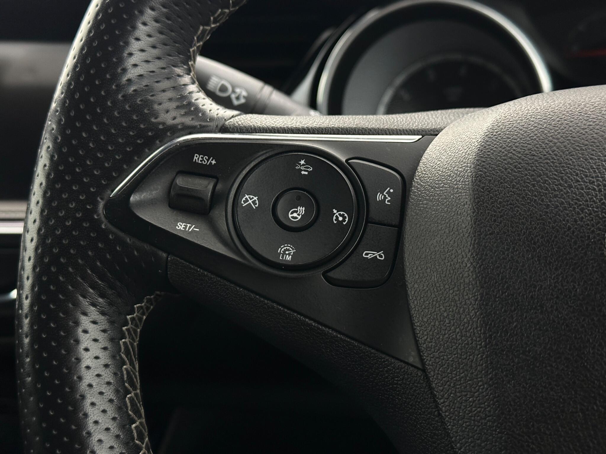 Vauxhall Insignia view 14