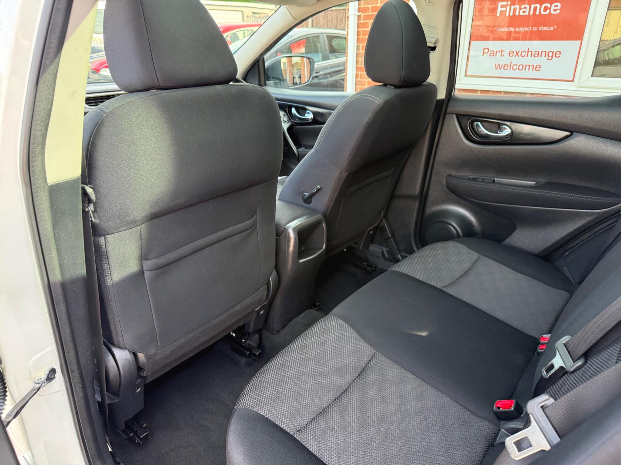 Nissan Qashqai view 25