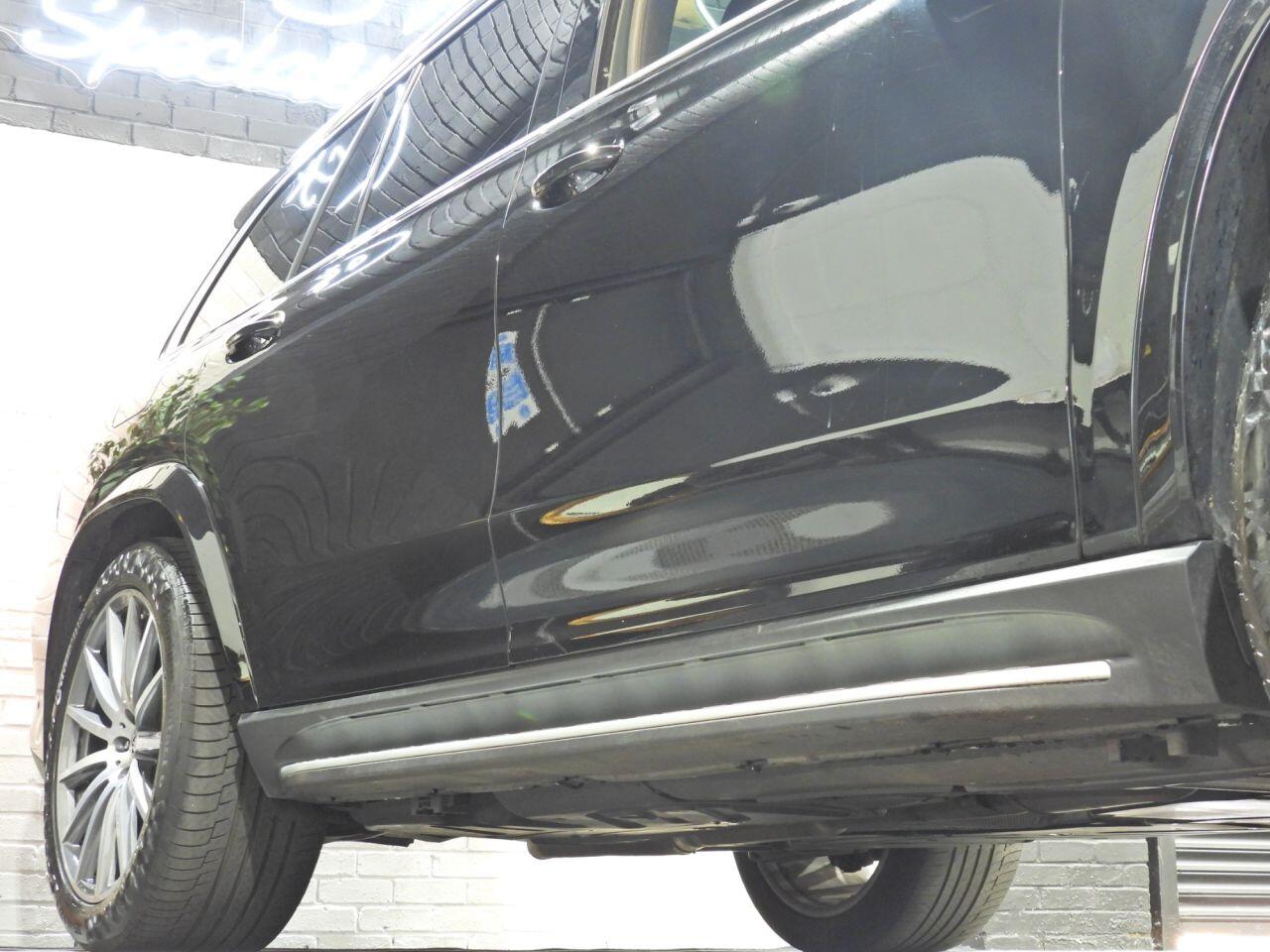 Mercedes-Benz GLS view 12
