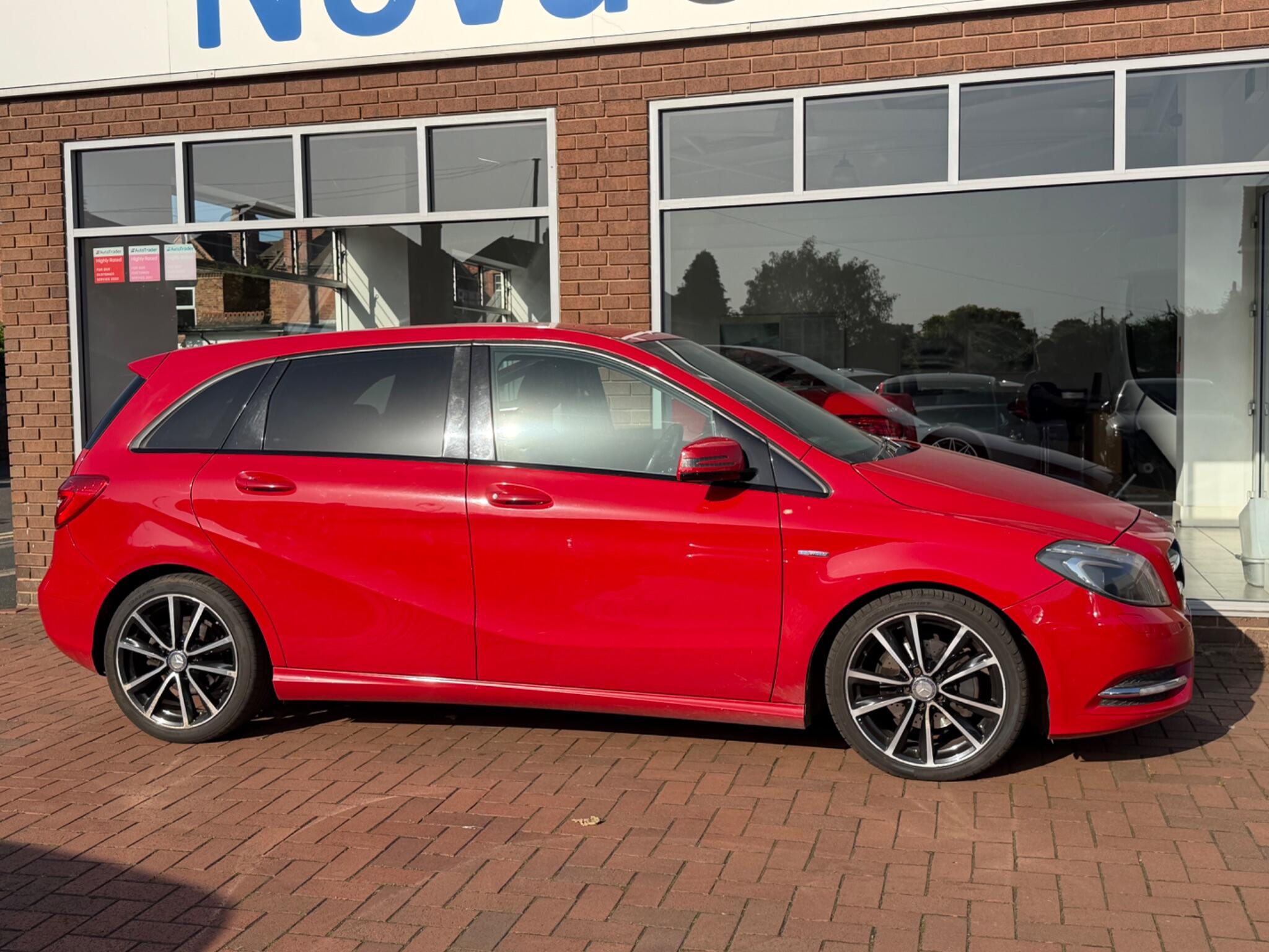 Mercedes-Benz B-Class view 8