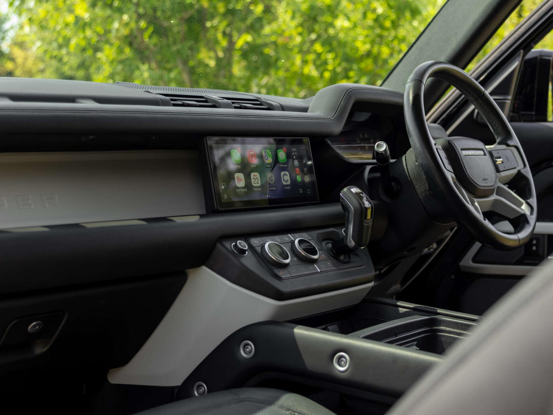 Land Rover Defender view 3