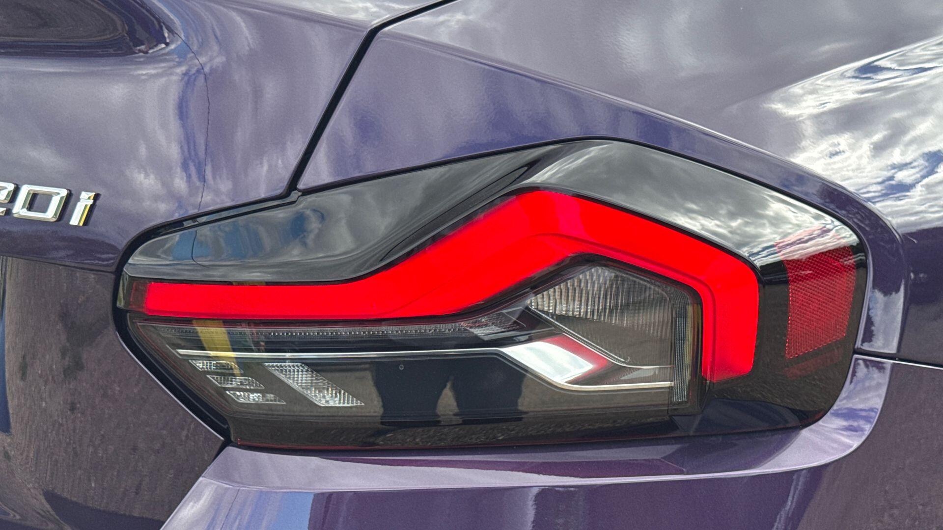 BMW 2 Series view 21