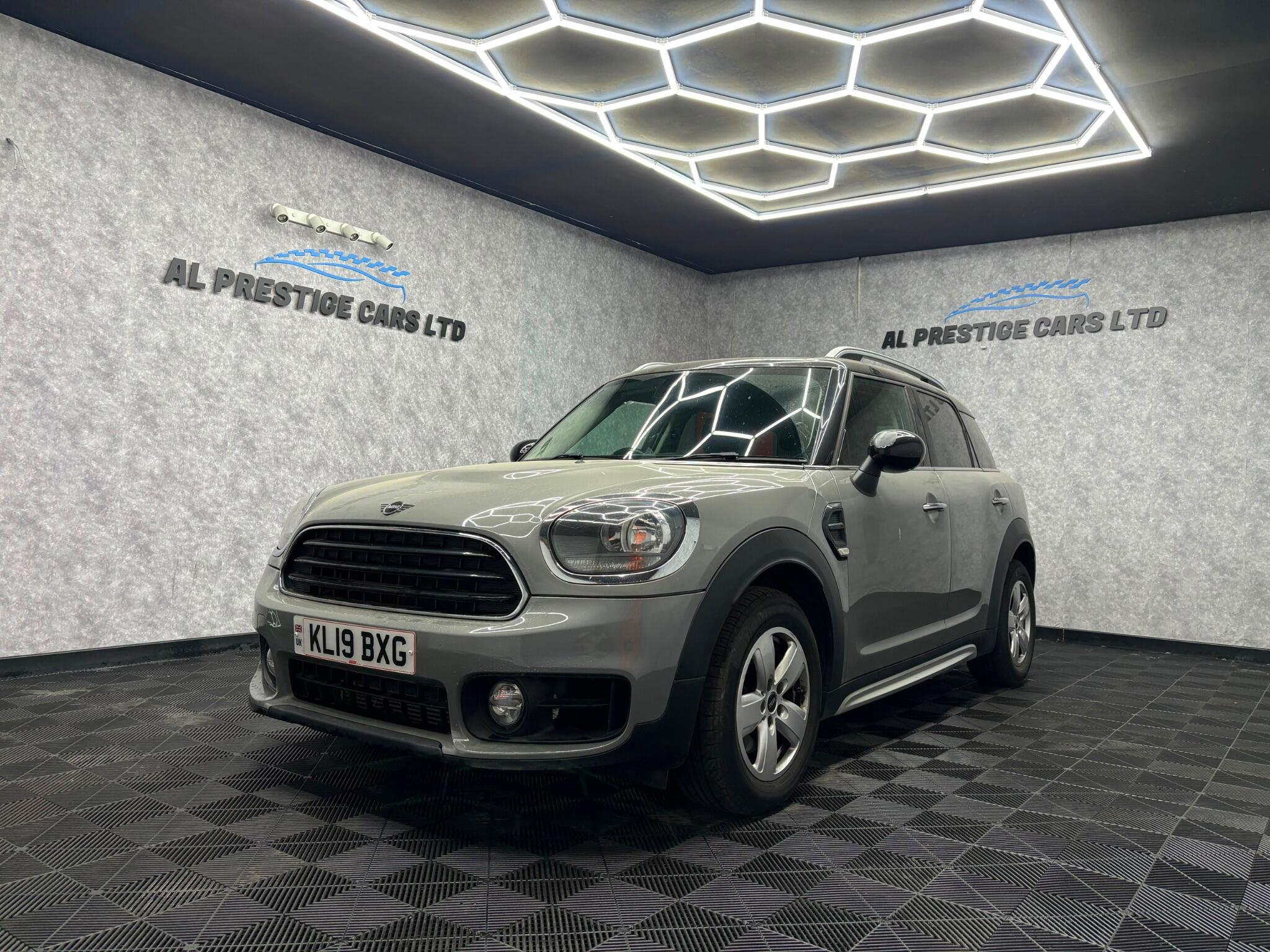 Mini Countryman main image