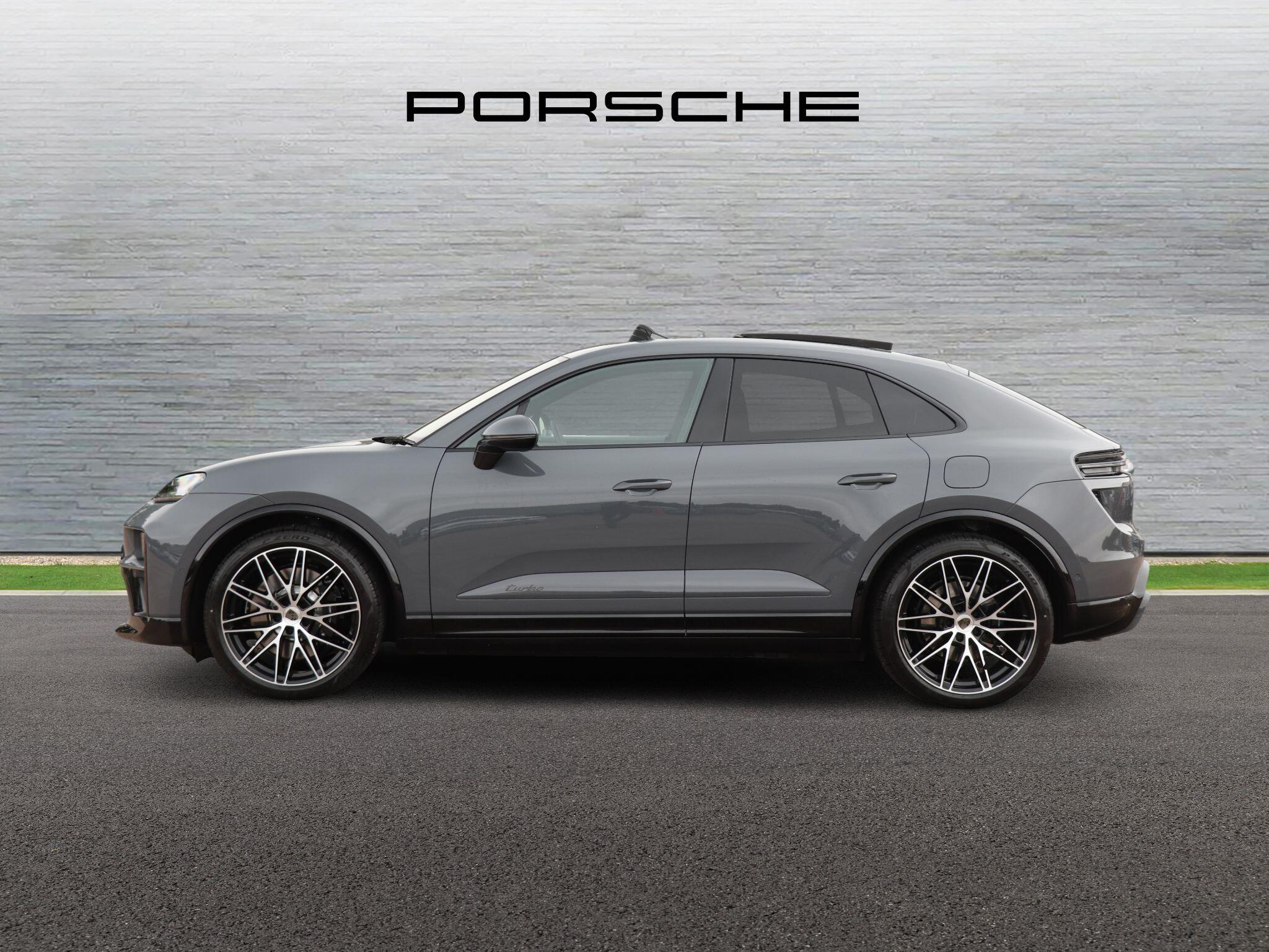Porsche Macan view 6