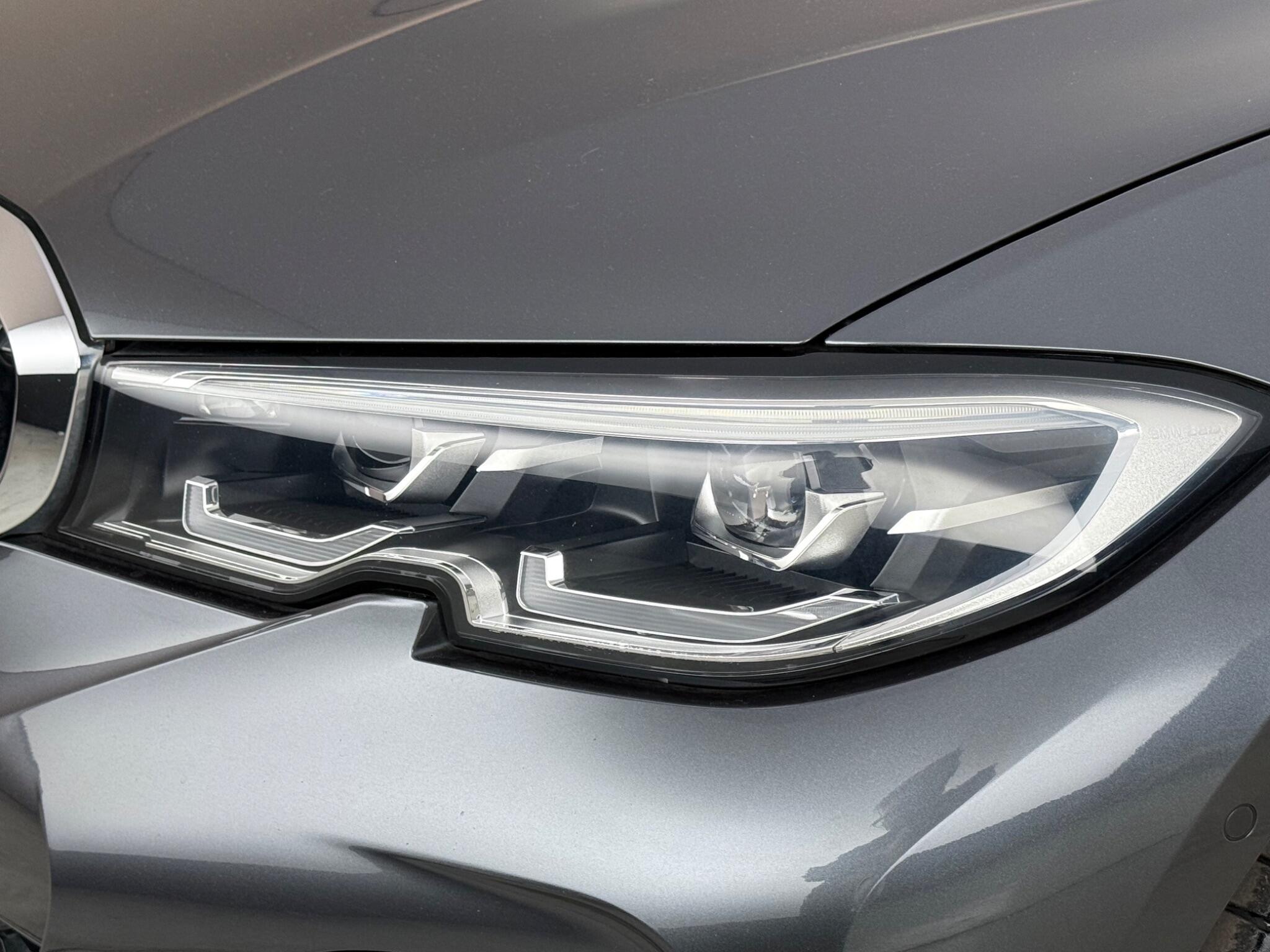 BMW 3 Series view 10