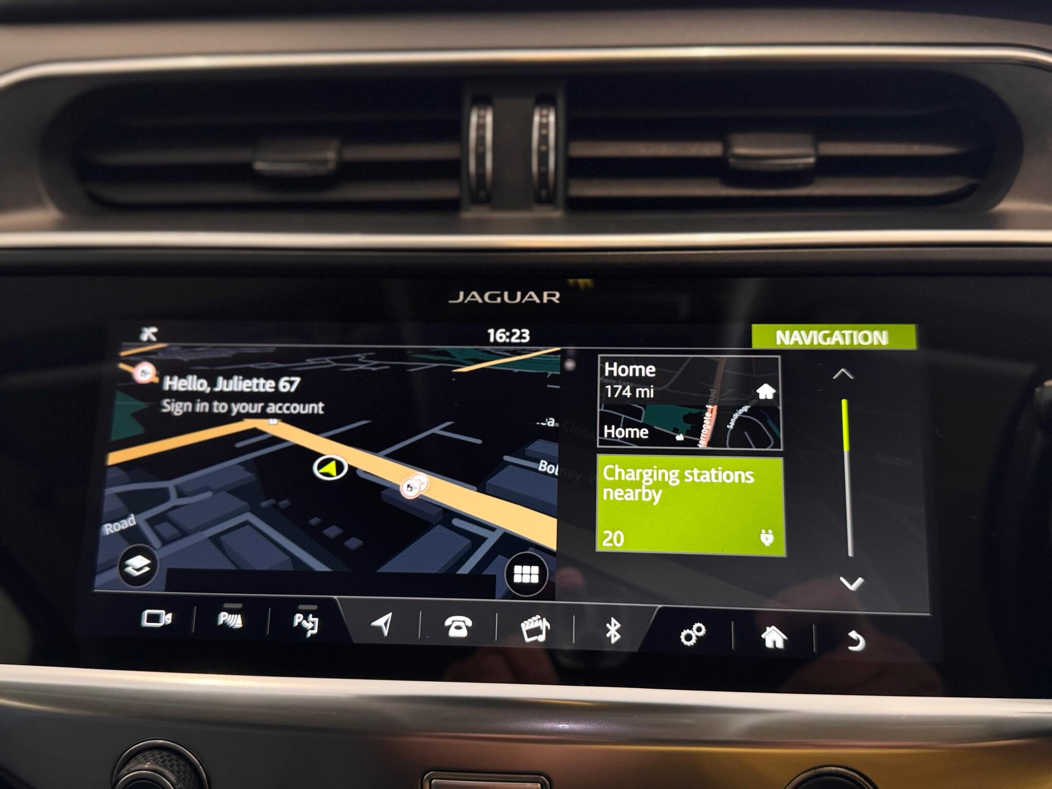 Jaguar I-Pace view 12