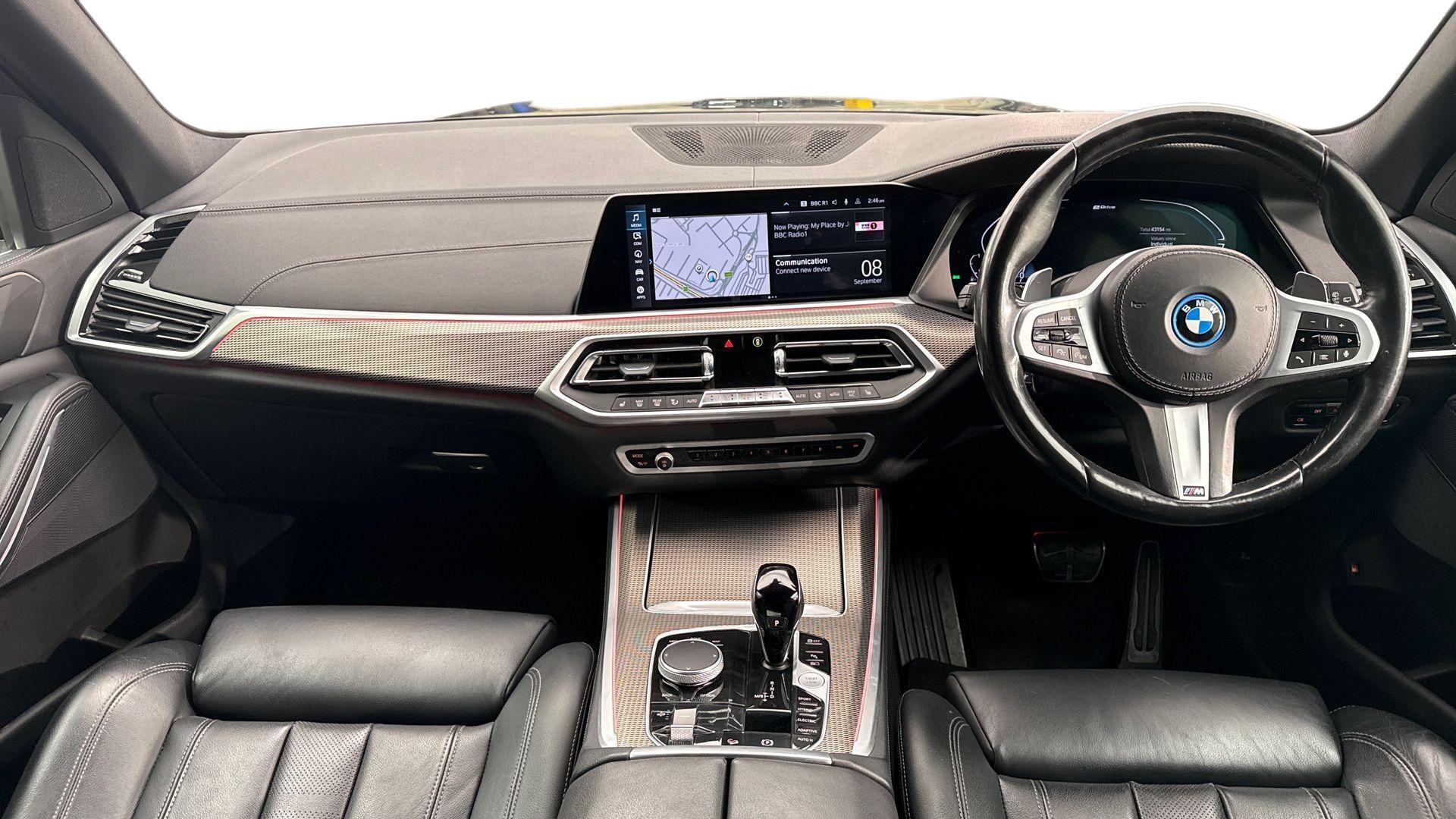 BMW X5 view 4