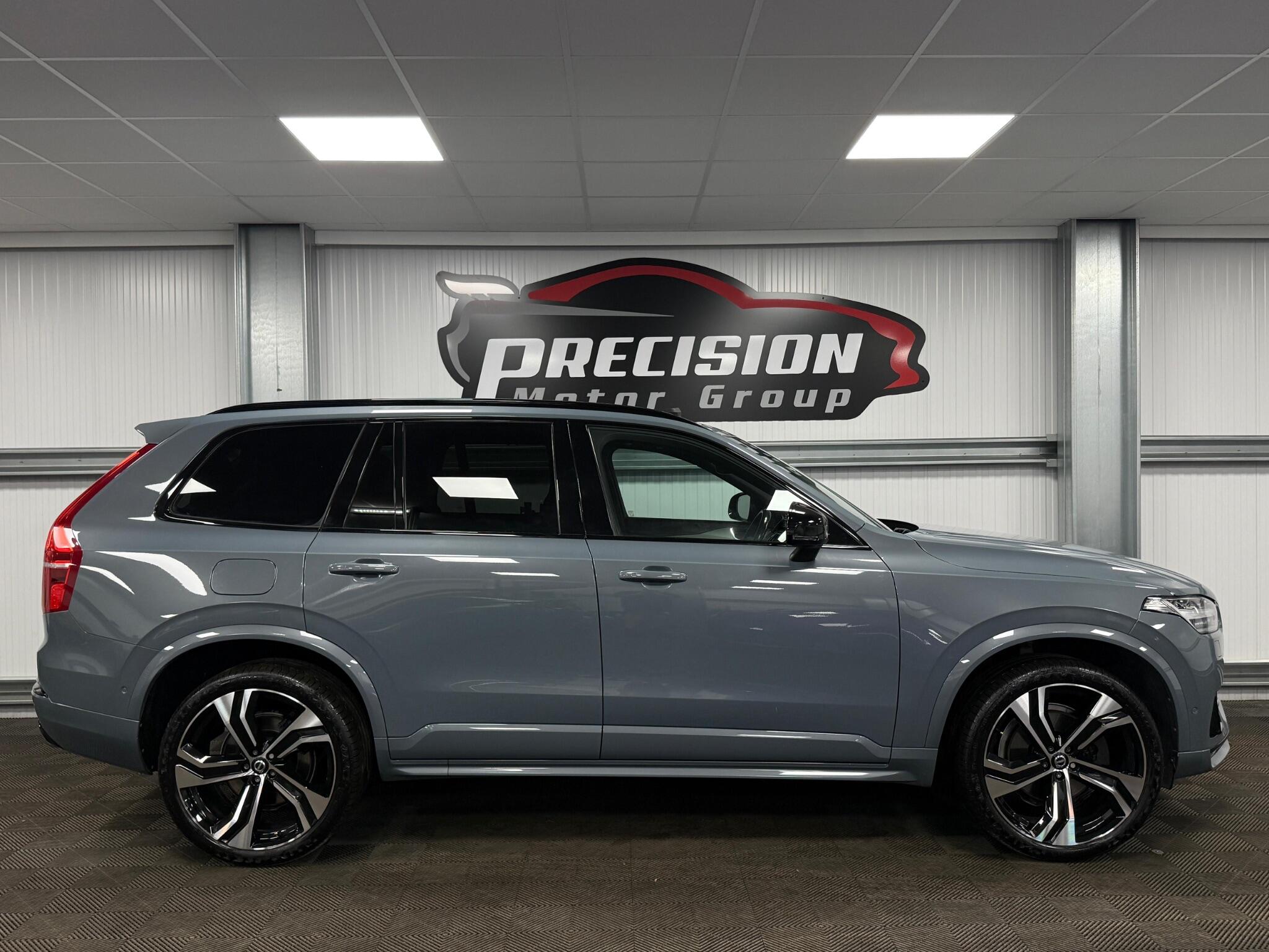Volvo XC90 view 12