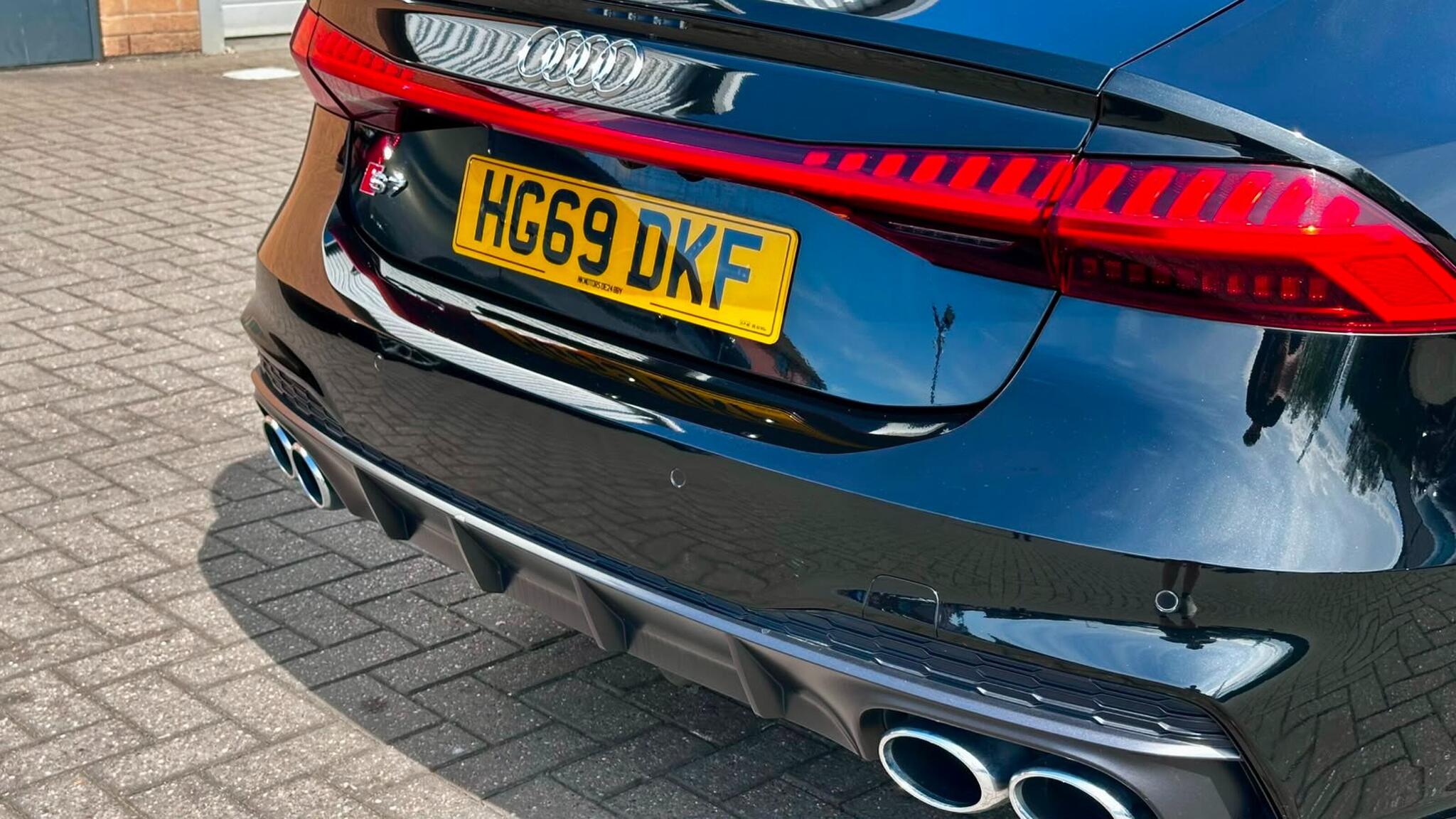 Audi Audi S7 view 13