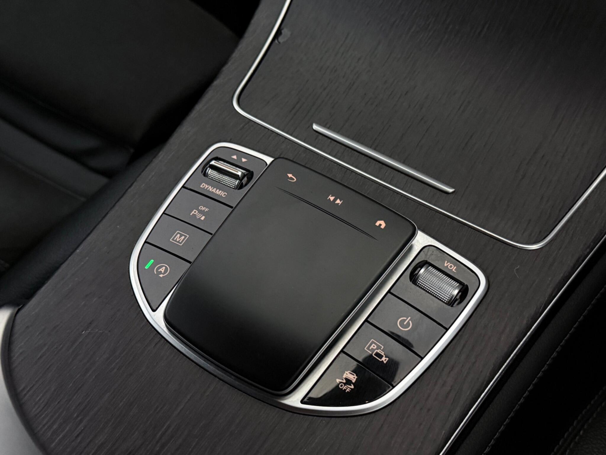Mercedes-Benz GLC view 21