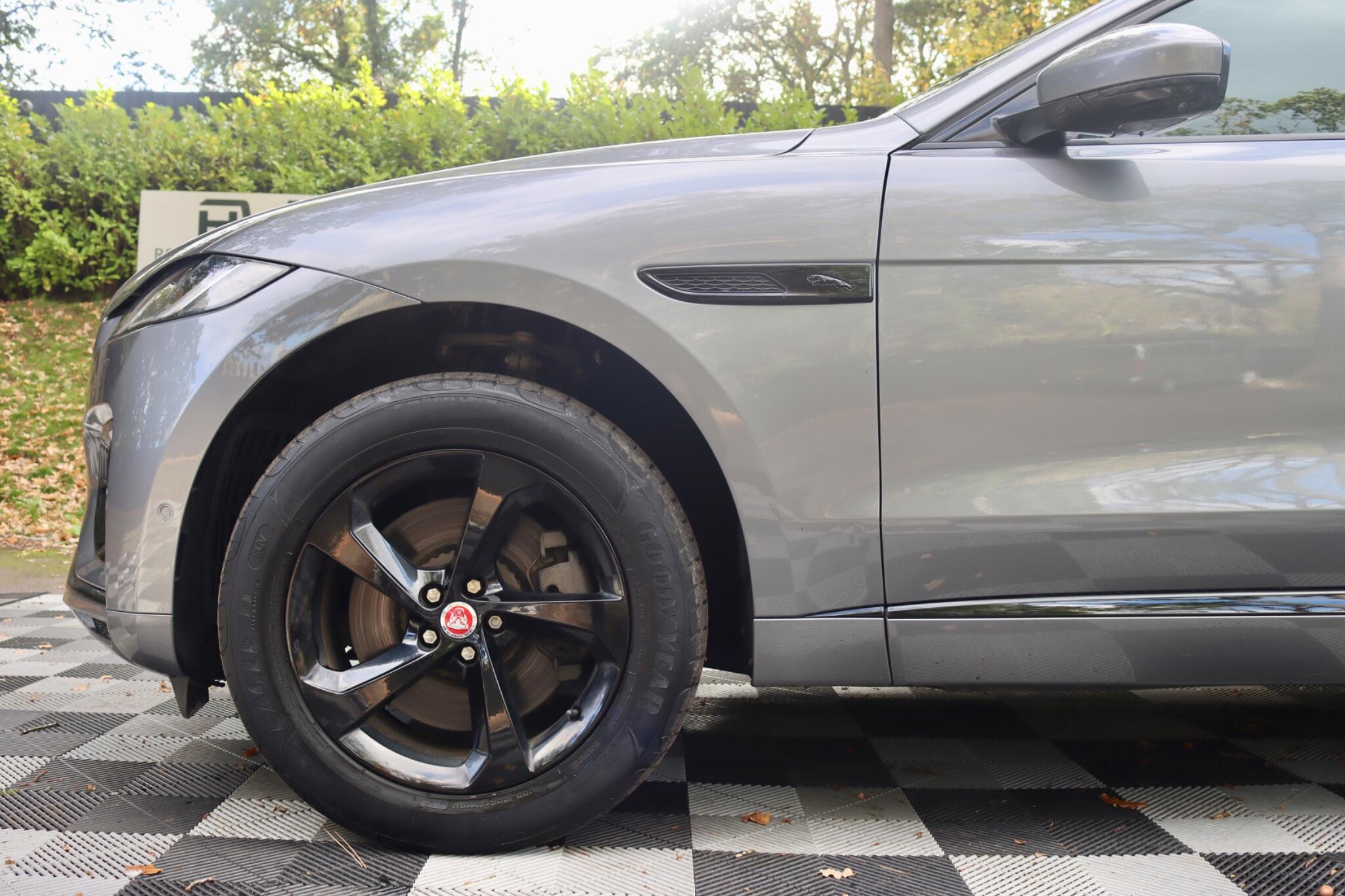 Jaguar F-Pace view 14
