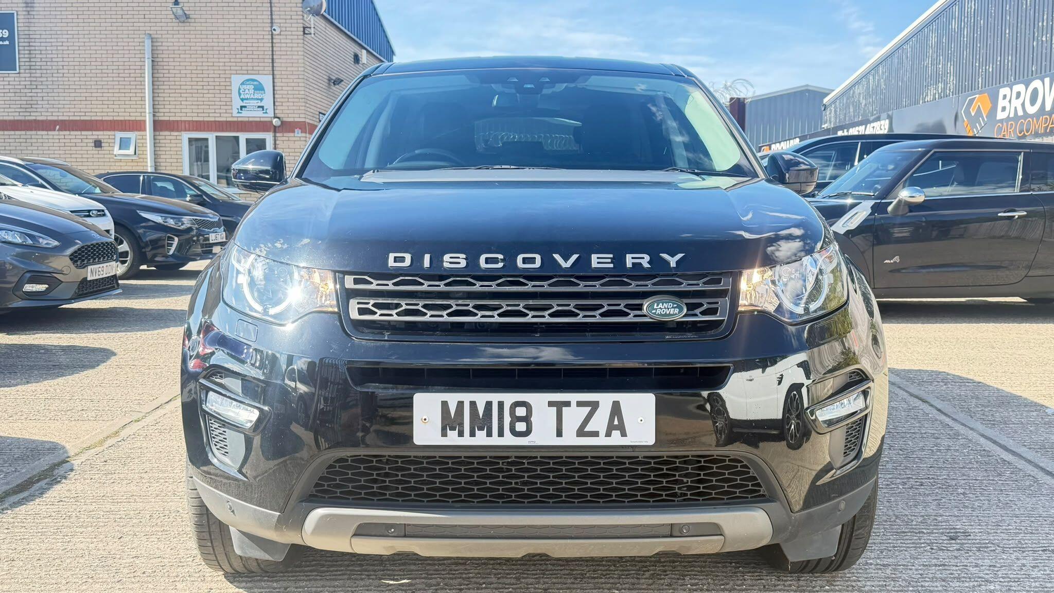 Land Rover Discovery Sport view 2